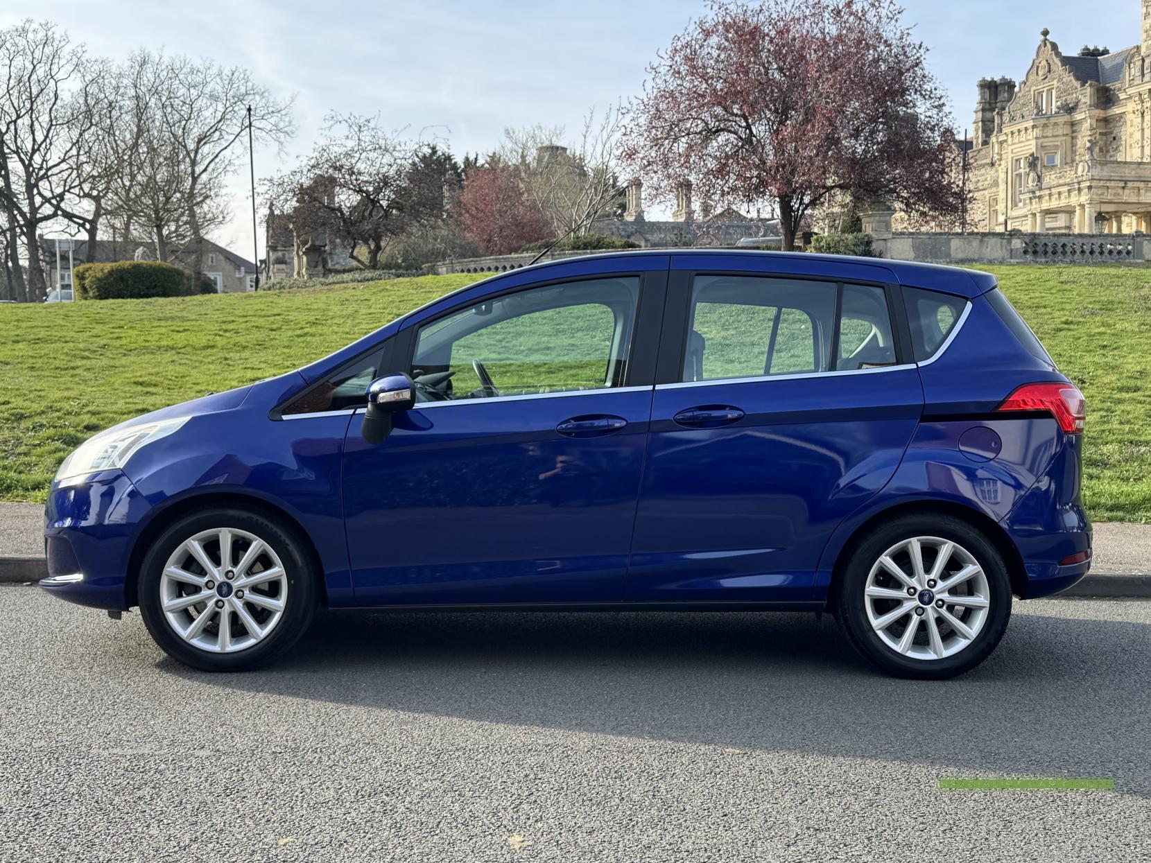 Ford B-Max 1.0T EcoBoost Titanium MPV 5dr Petrol Manual Euro 5 (100 ps)