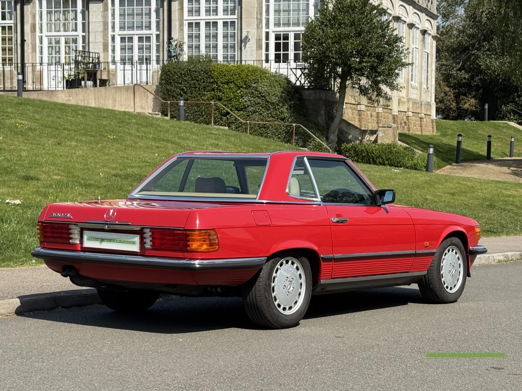 Mercedes-Benz 300 3.0 SL Convertible 2dr Petrol Automatic (190 bhp)