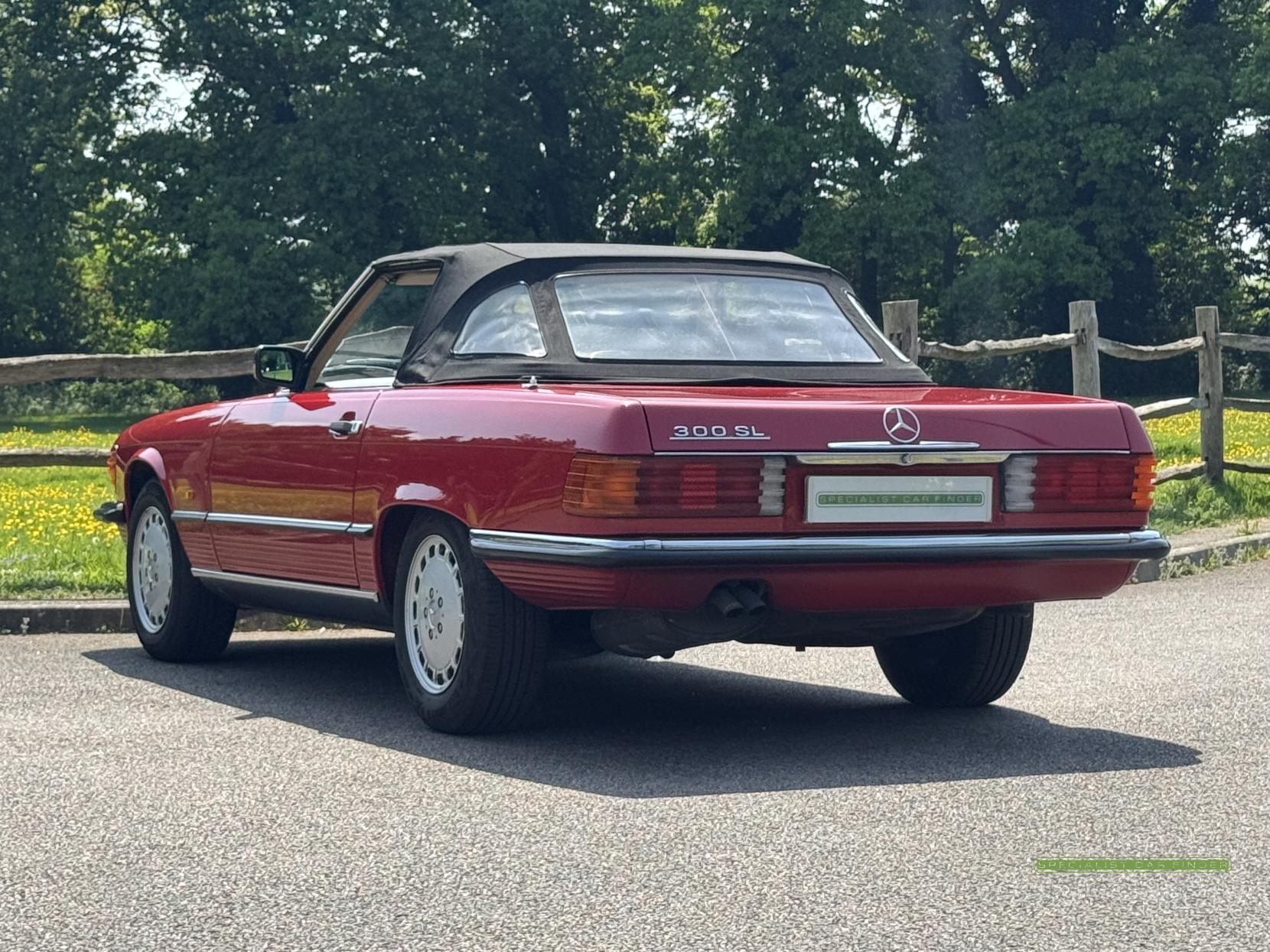 Mercedes-Benz 300 3.0 SL Convertible 2dr Petrol Automatic (190 bhp)