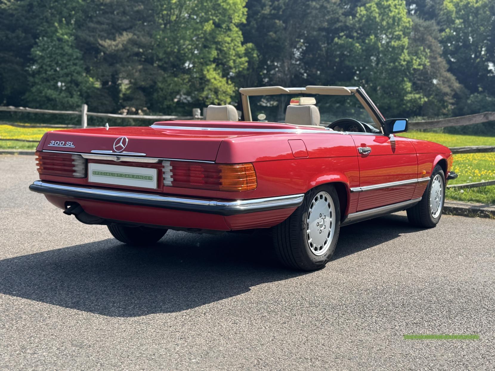Mercedes-Benz 300 3.0 SL Convertible 2dr Petrol Automatic (190 bhp)