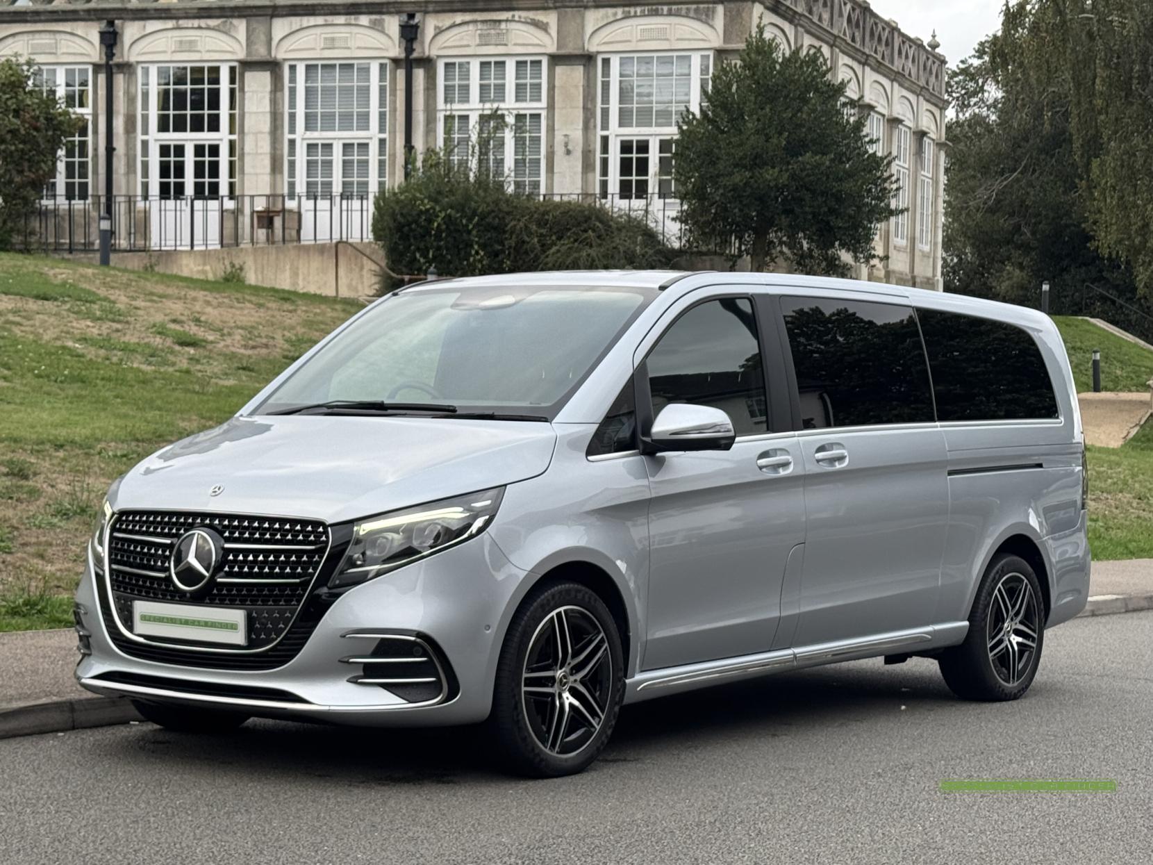 Mercedes-Benz V Class 2.0 V300d AMG Line MPV 5dr Diesel G-Tronic+ Euro 6 (s/s) XLWB (237 ps)
