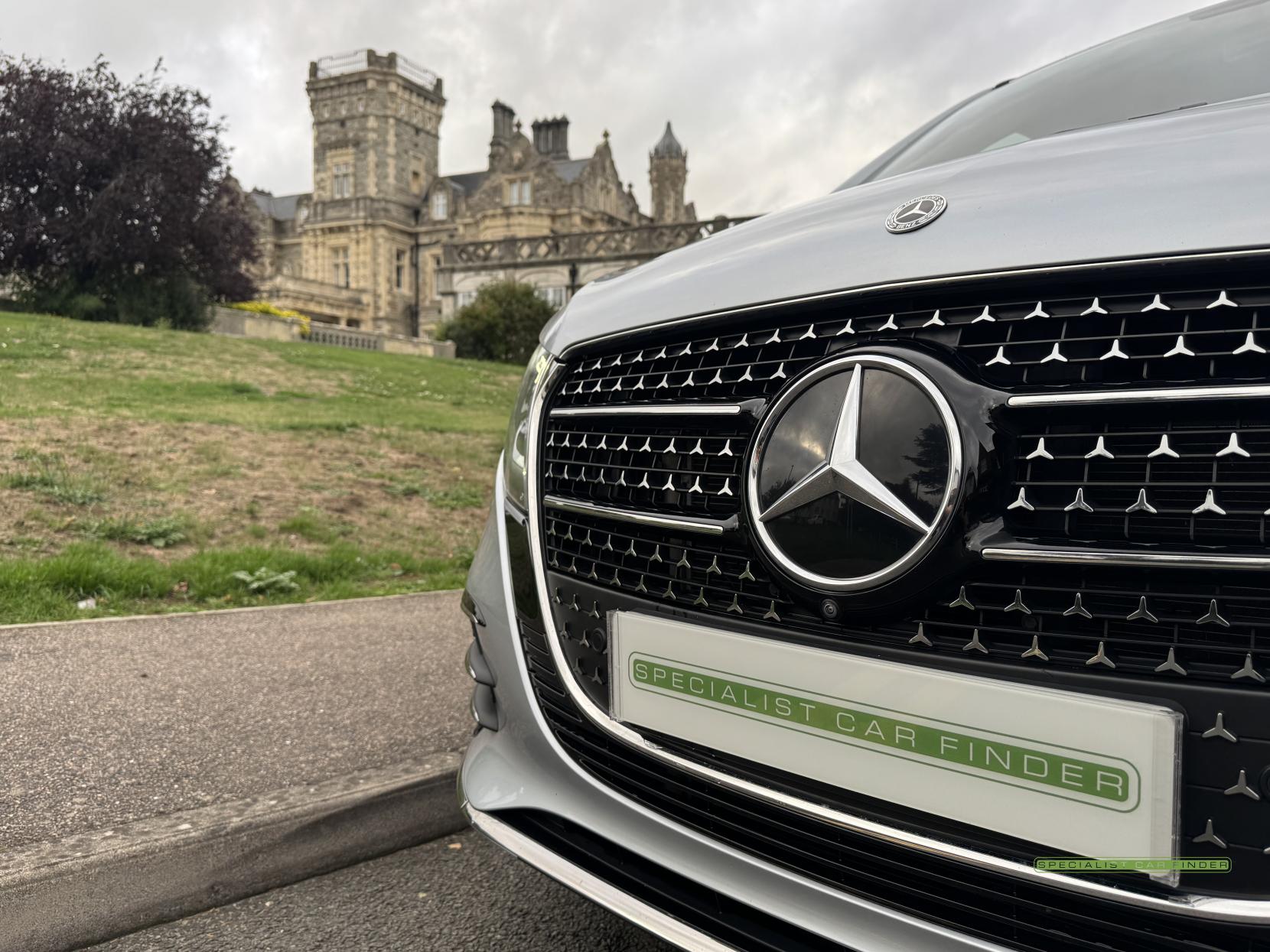 Mercedes-Benz V Class 2.0 V300d AMG Line MPV 5dr Diesel G-Tronic+ Euro 6 (s/s) XLWB (237 ps)