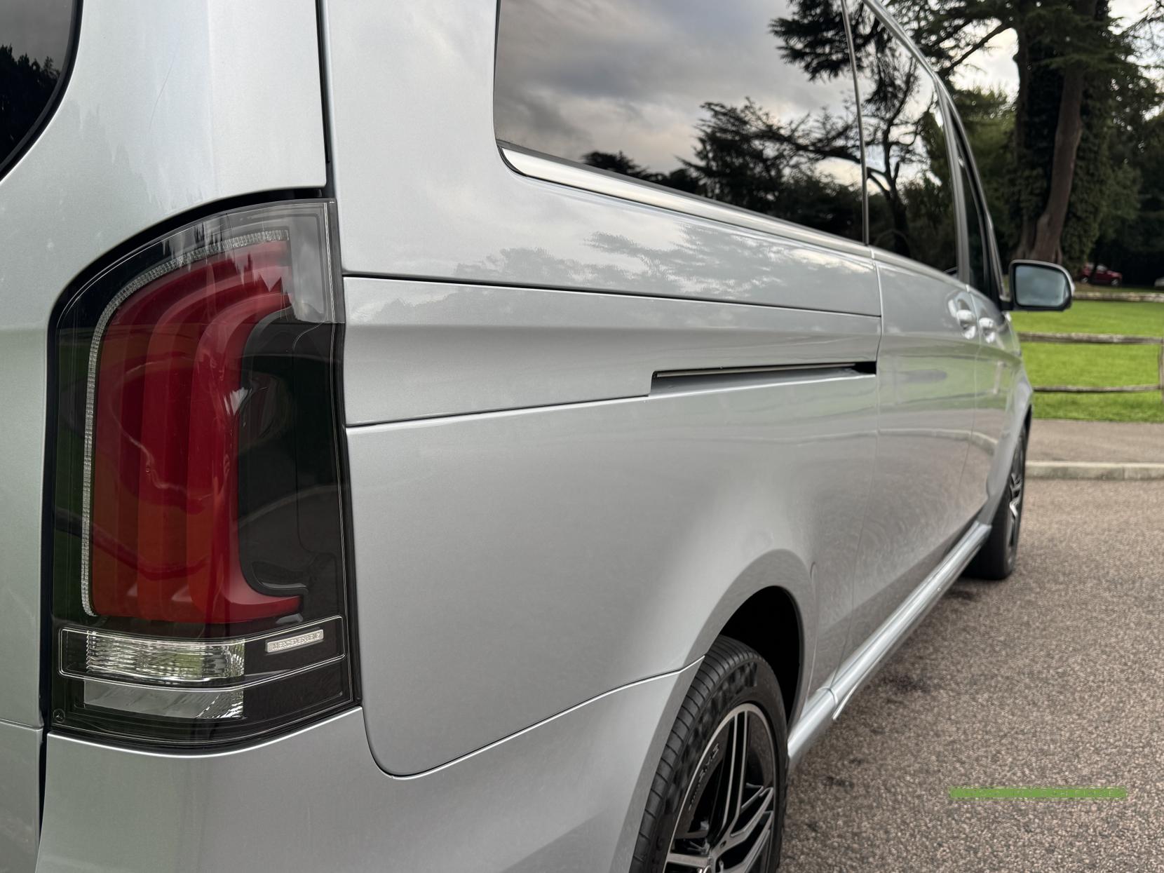 Mercedes-Benz V Class 2.0 V300d AMG Line MPV 5dr Diesel G-Tronic+ Euro 6 (s/s) XLWB (237 ps)