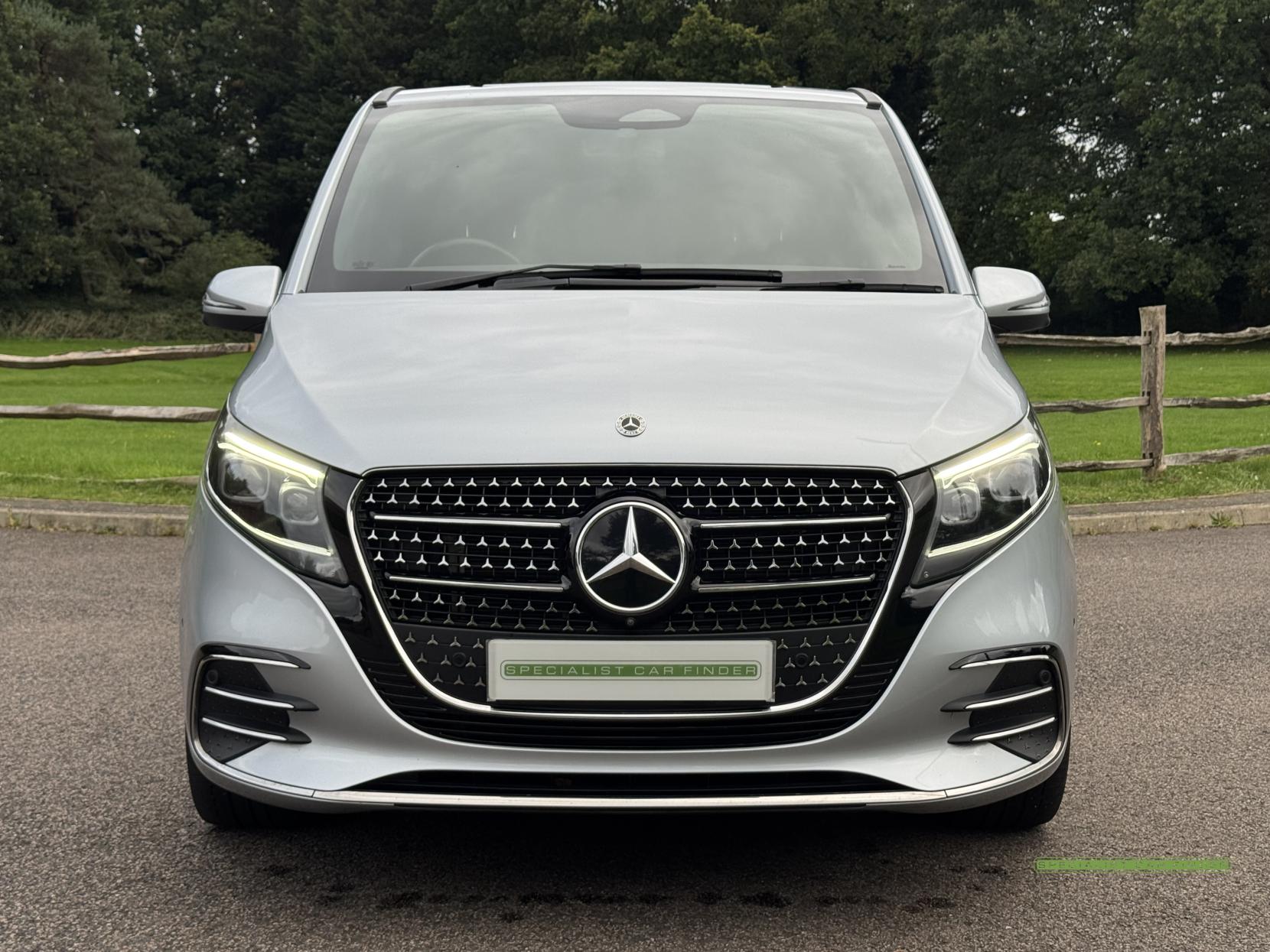 Mercedes-Benz V Class 2.0 V300d AMG Line MPV 5dr Diesel G-Tronic+ Euro 6 (s/s) XLWB (237 ps)