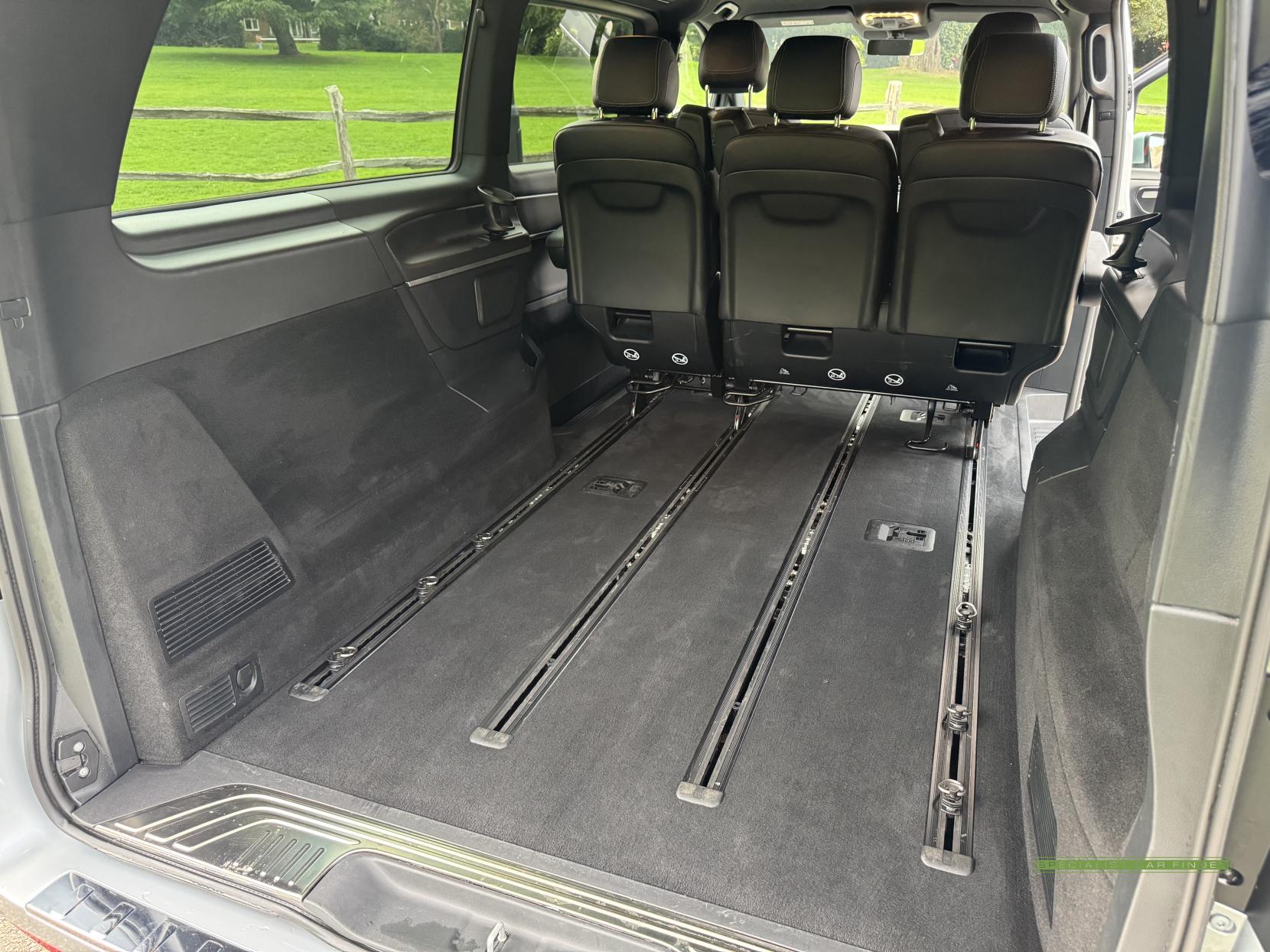 Mercedes-Benz V Class 2.0 V300d AMG Line MPV 5dr Diesel G-Tronic+ Euro 6 (s/s) XLWB (237 ps)