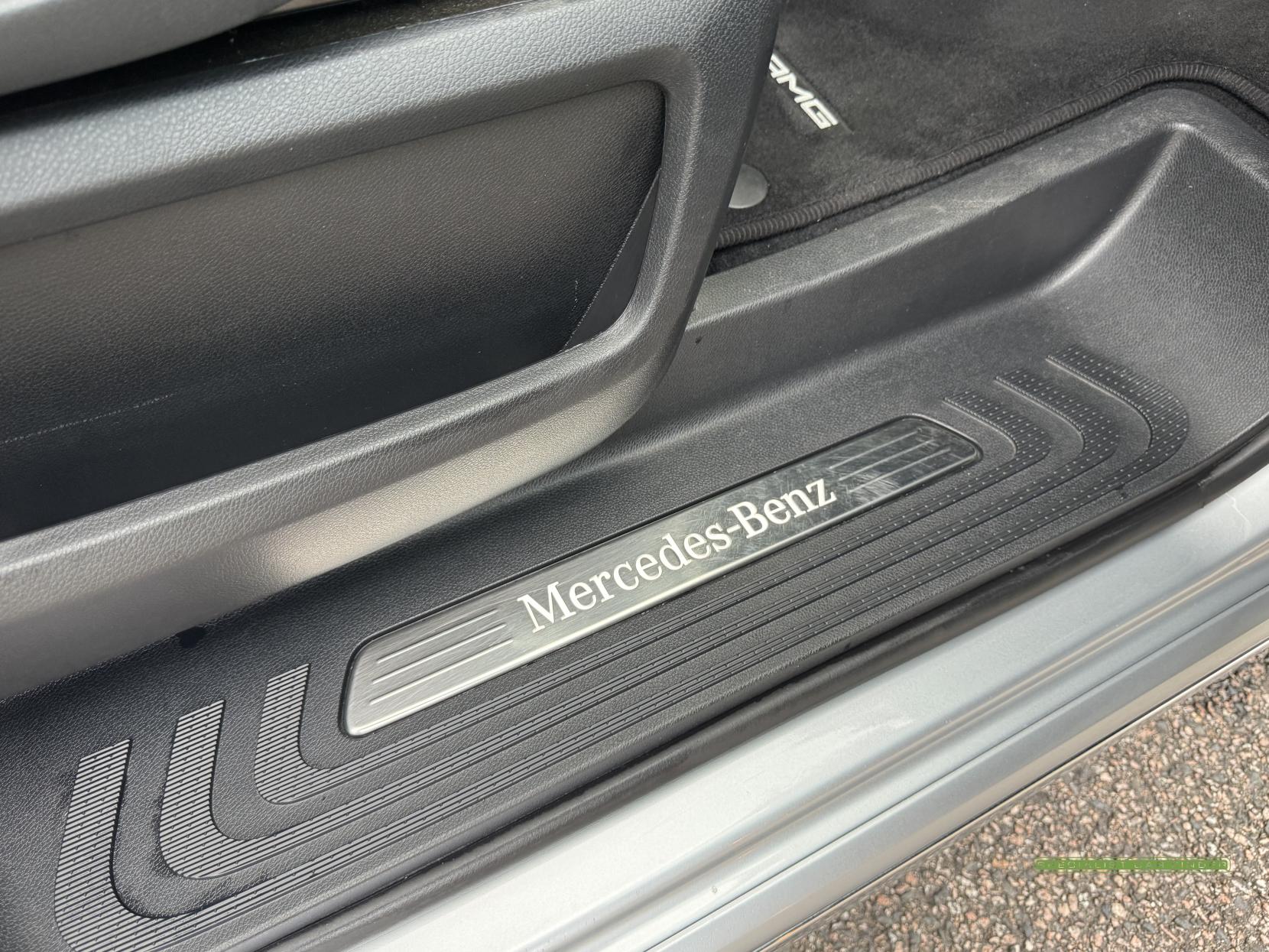 Mercedes-Benz V Class 2.0 V300d AMG Line MPV 5dr Diesel G-Tronic+ Euro 6 (s/s) XLWB (237 ps)