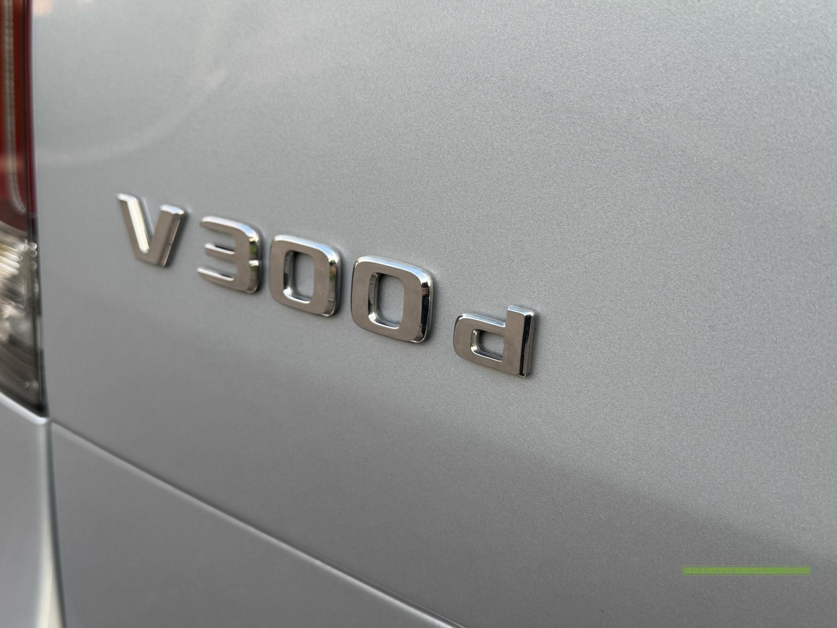 Mercedes-Benz V Class 2.0 V300d AMG Line MPV 5dr Diesel G-Tronic+ Euro 6 (s/s) XLWB (237 ps)