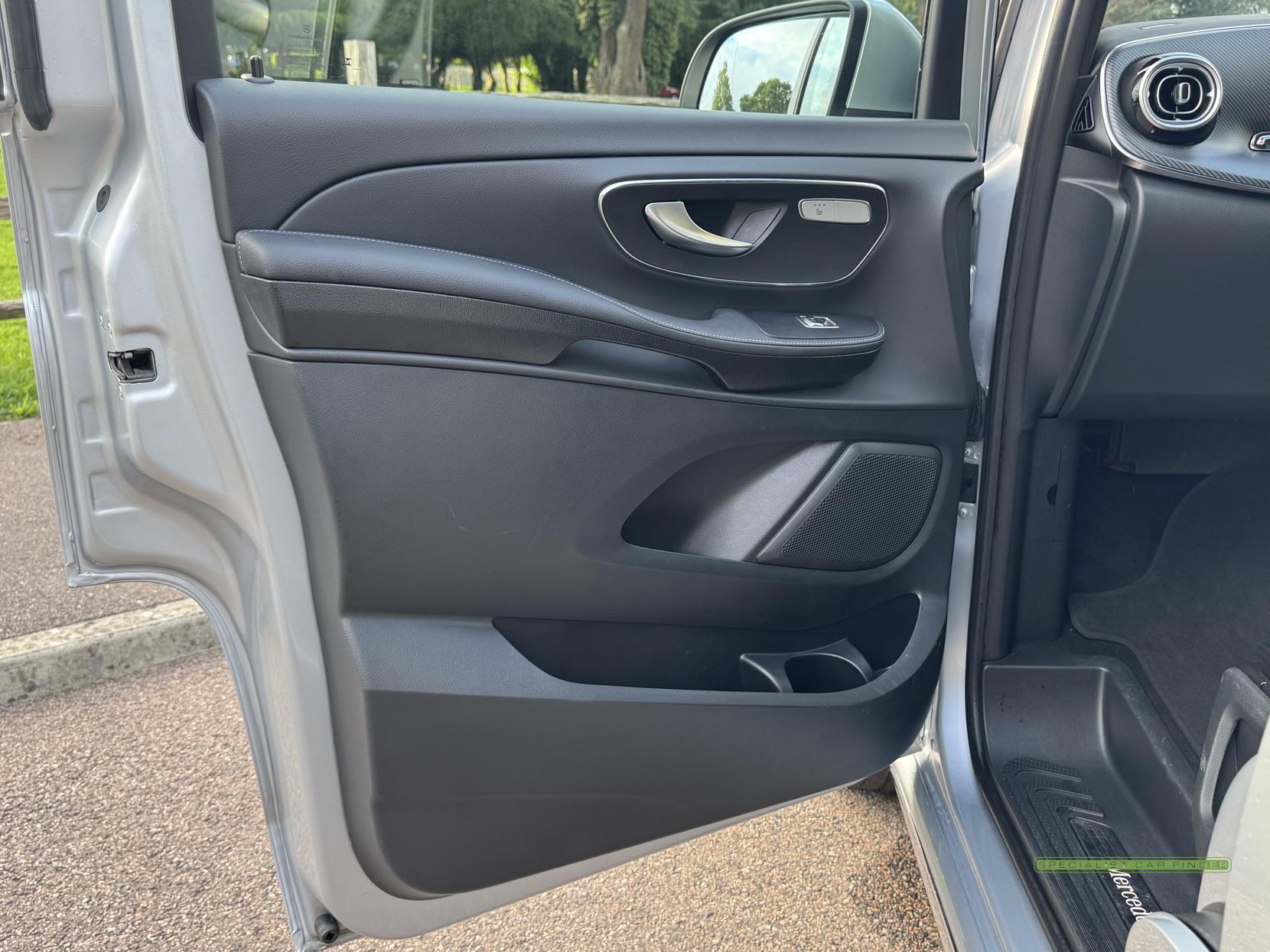 Mercedes-Benz V Class 2.0 V300d AMG Line MPV 5dr Diesel G-Tronic+ Euro 6 (s/s) XLWB (237 ps)