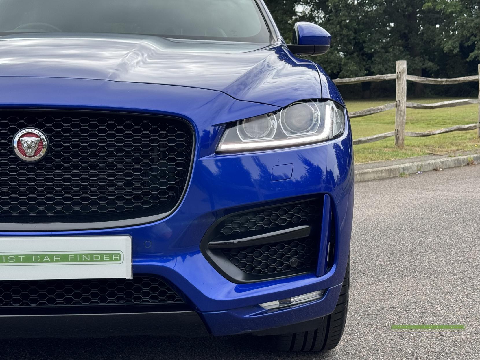 Jaguar F-PACE 2.0 D240 R-Sport SUV 5dr Diesel Auto AWD Euro 6 (s/s) (240 ps)