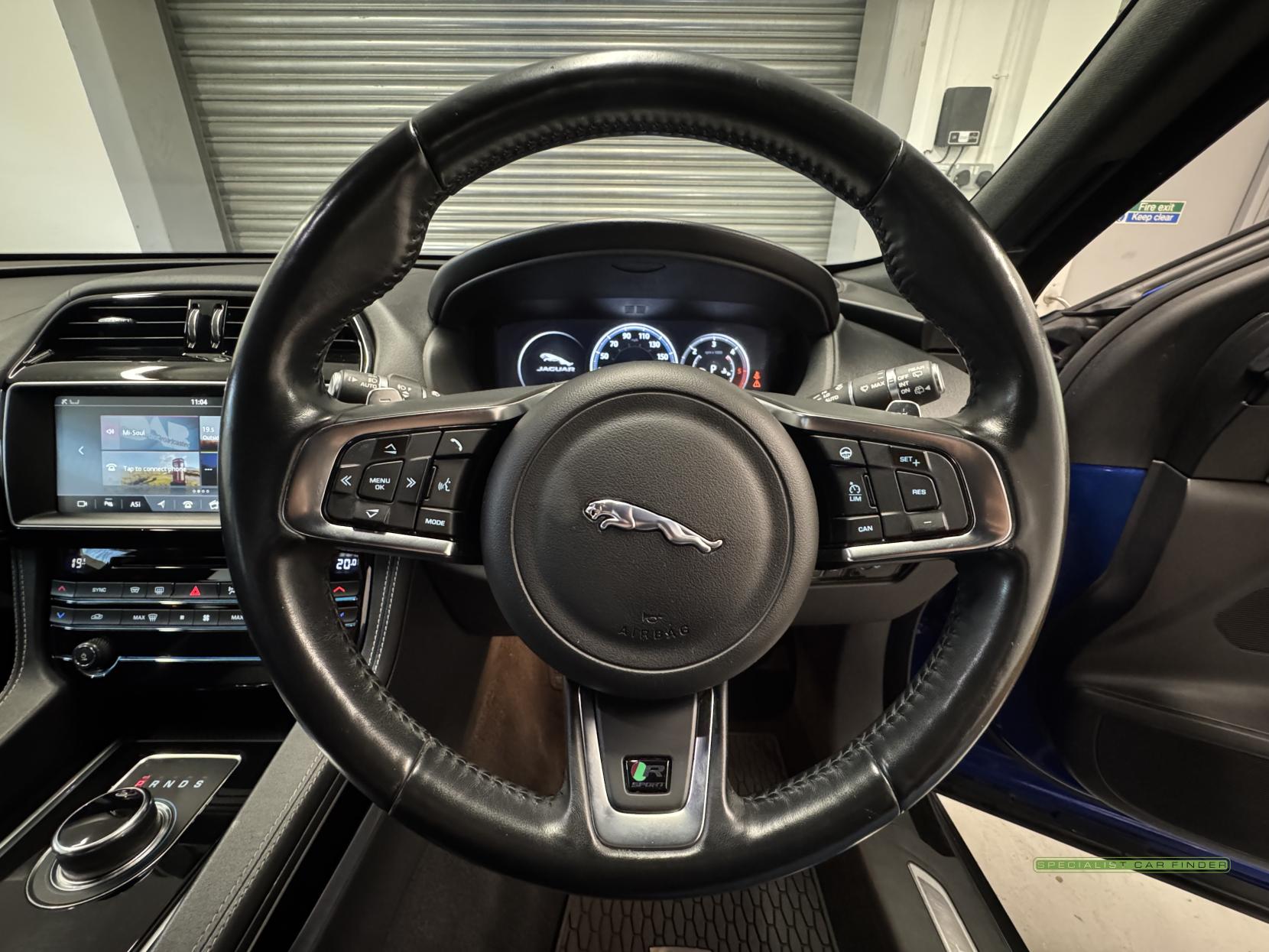 Jaguar F-PACE 2.0 D240 R-Sport SUV 5dr Diesel Auto AWD Euro 6 (s/s) (240 ps)