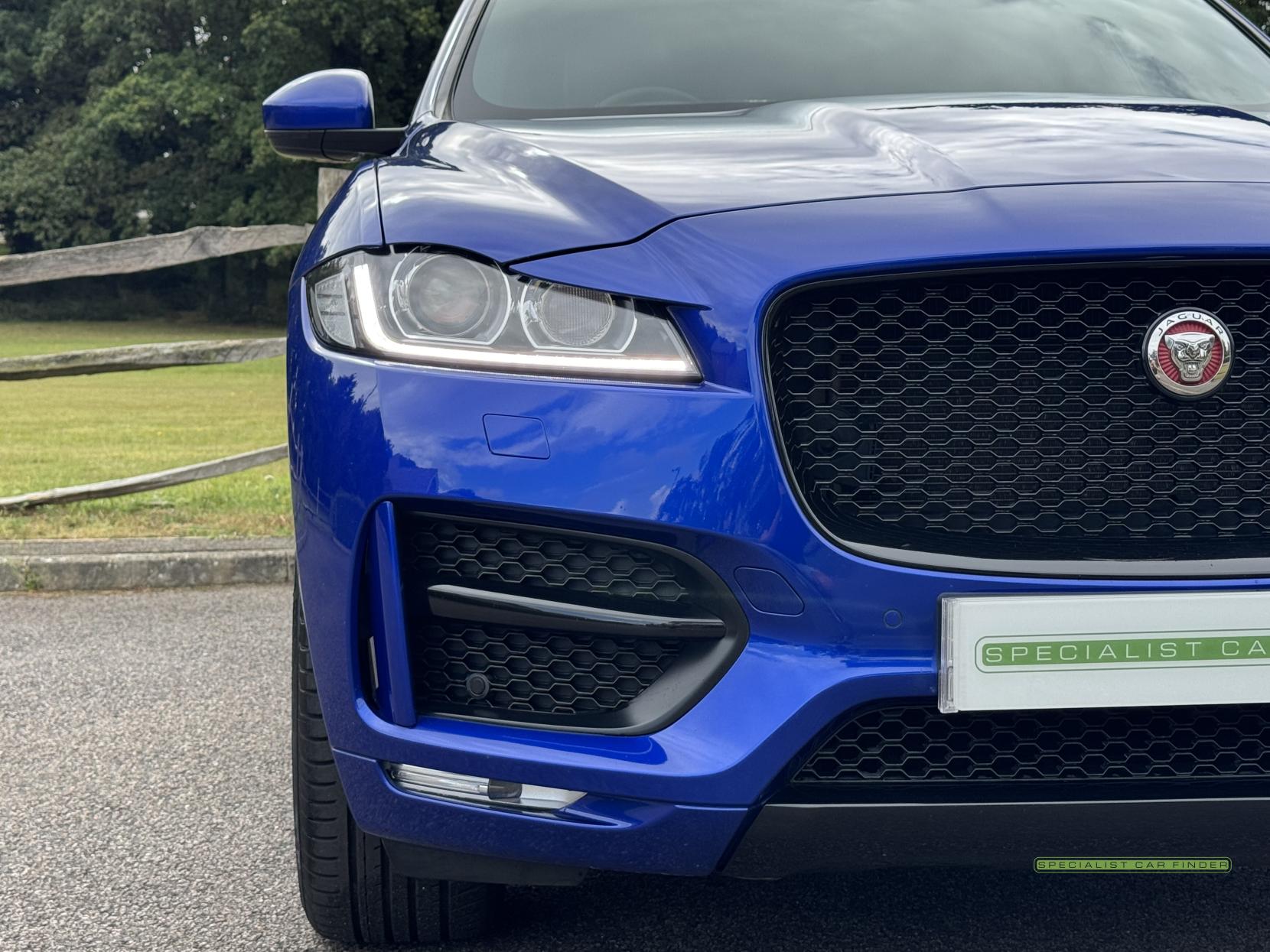 Jaguar F-PACE 2.0 D240 R-Sport SUV 5dr Diesel Auto AWD Euro 6 (s/s) (240 ps)