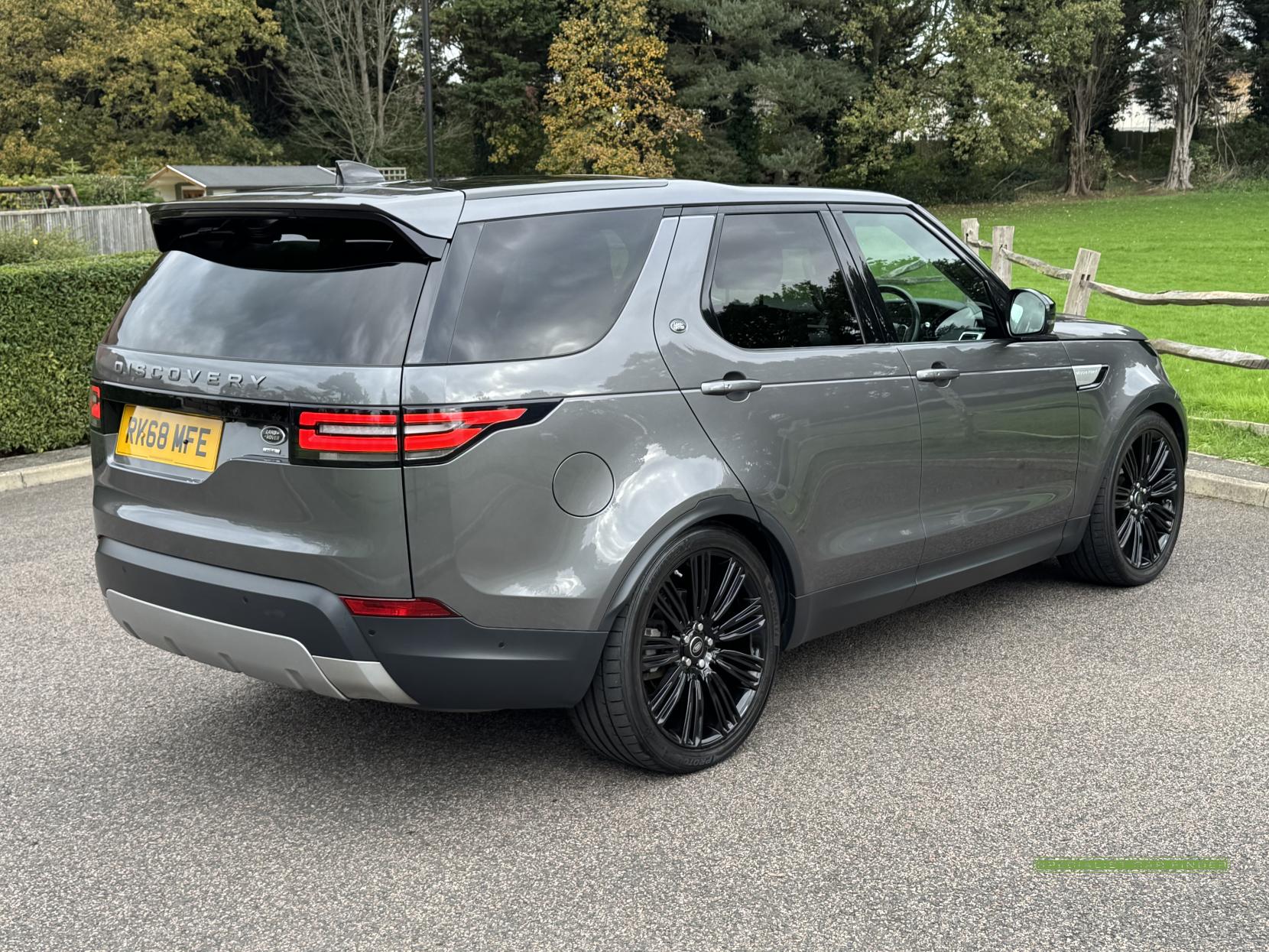 Land Rover Discovery 2.0 Si4 HSE GPF SUV 5dr Petrol Auto 4WD Euro 6 (s/s) (300 ps)