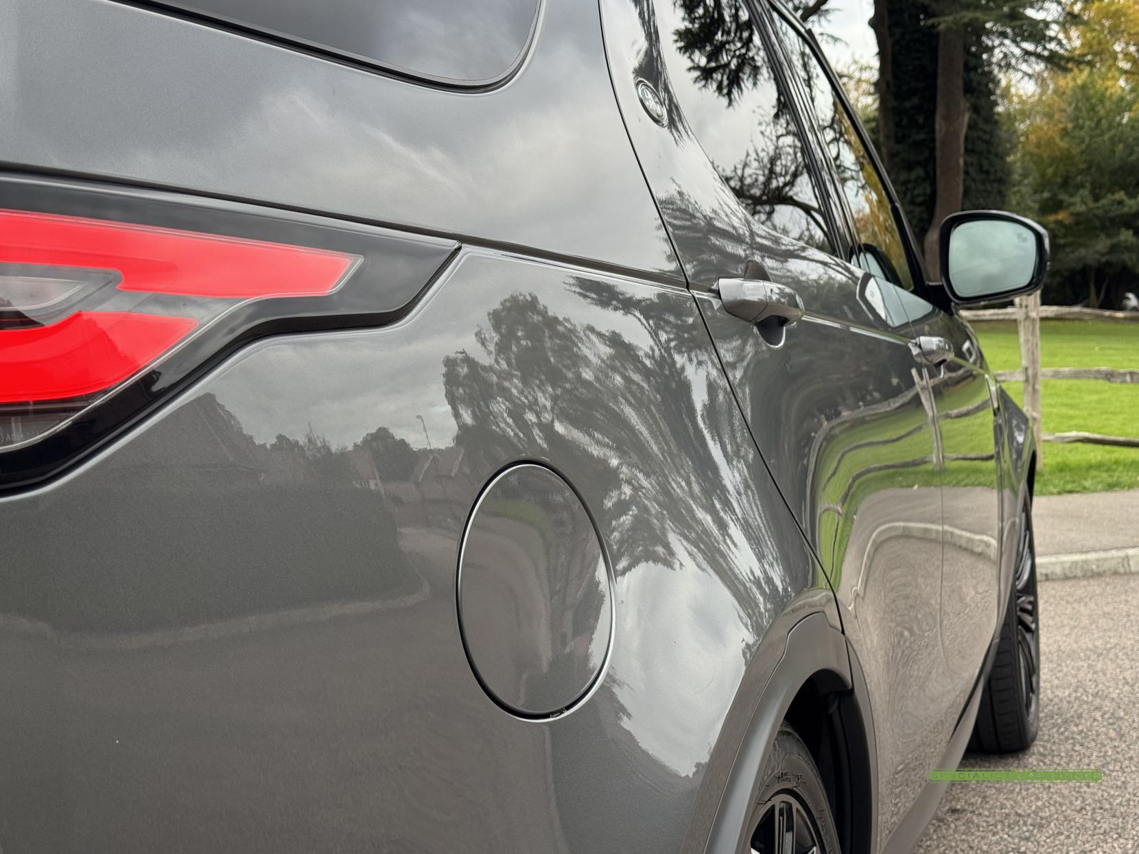 Land Rover Discovery 2.0 Si4 HSE GPF SUV 5dr Petrol Auto 4WD Euro 6 (s/s) (300 ps)