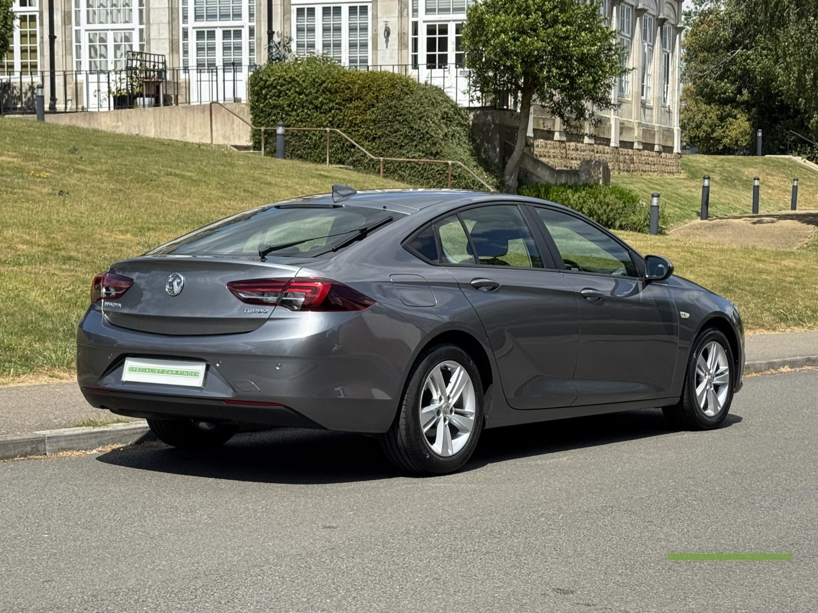 Vauxhall Insignia 1.5i Turbo ecoTEC Design Nav Grand Sport 5dr Petrol Manual Euro 6 (s/s) (140 ps)