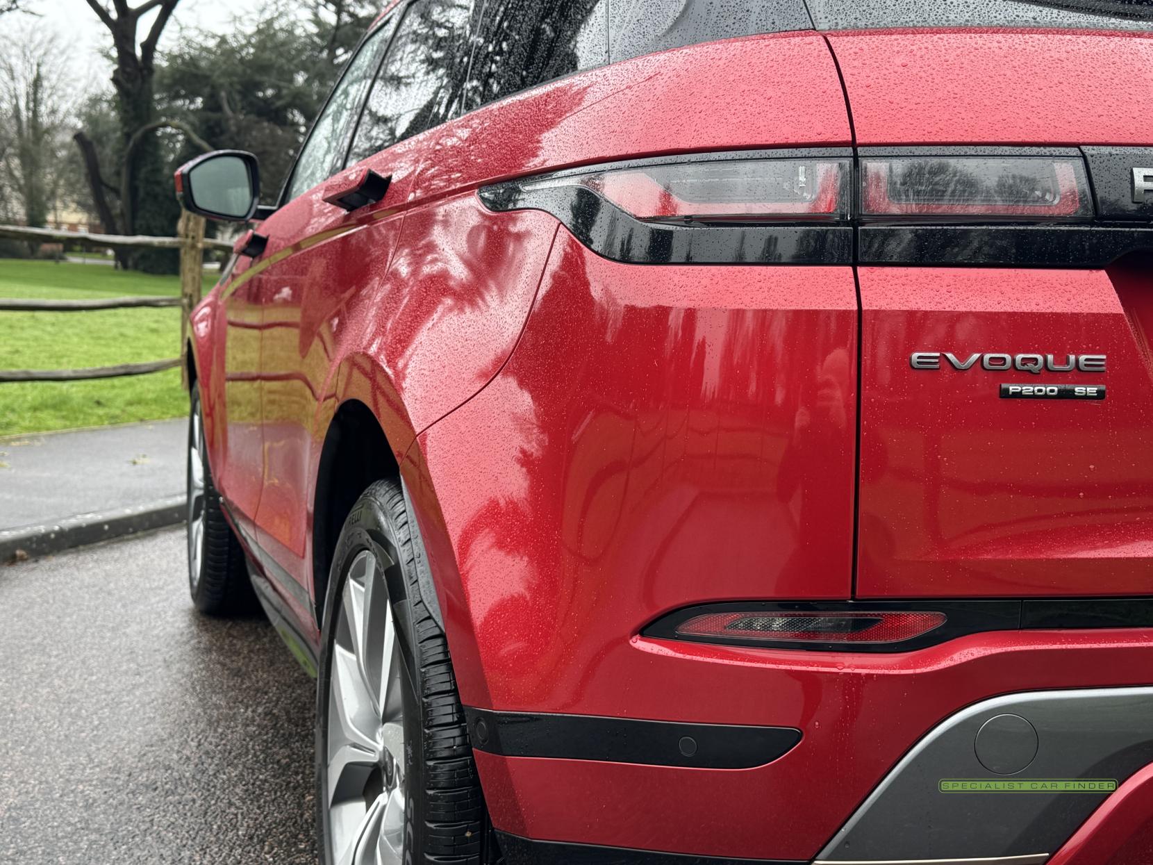 Land Rover Range Rover Evoque 2.0 P200 MHEV R-Dynamic SE SUV 5dr Petrol Auto 4WD Euro 6 (s/s) (200 ps)