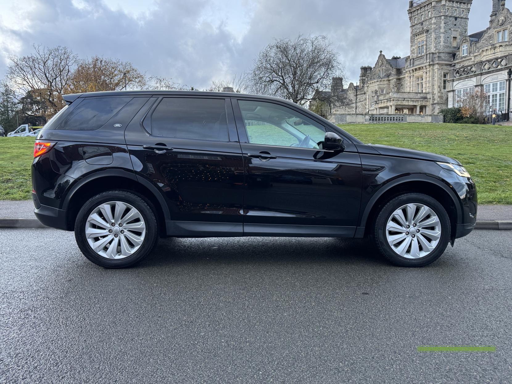 Land Rover Discovery Sport 2.0 D180 MHEV SE SUV 5dr Diesel Auto 4WD Euro 6 (s/s) (180 ps)