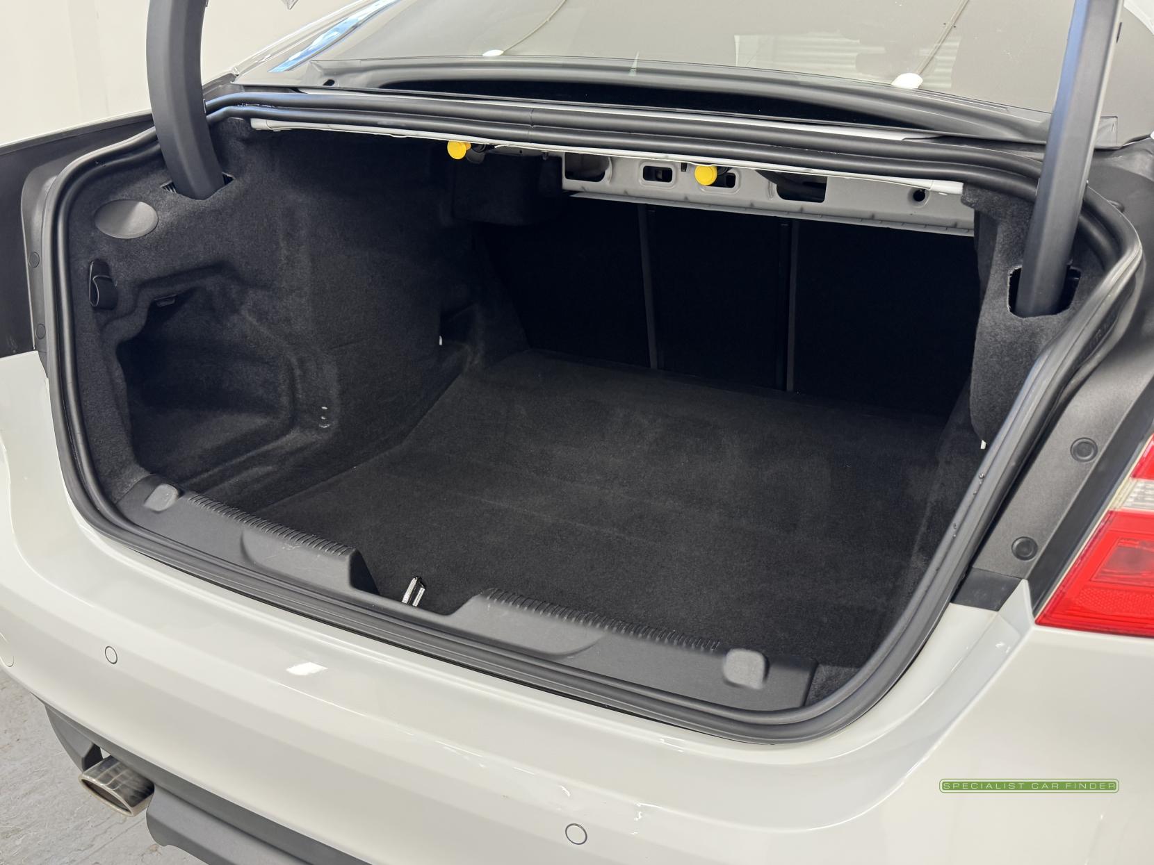 Jaguar XE 2.0i GPF R-Sport Saloon 4dr Petrol Auto Euro 6 (s/s) (250 ps)