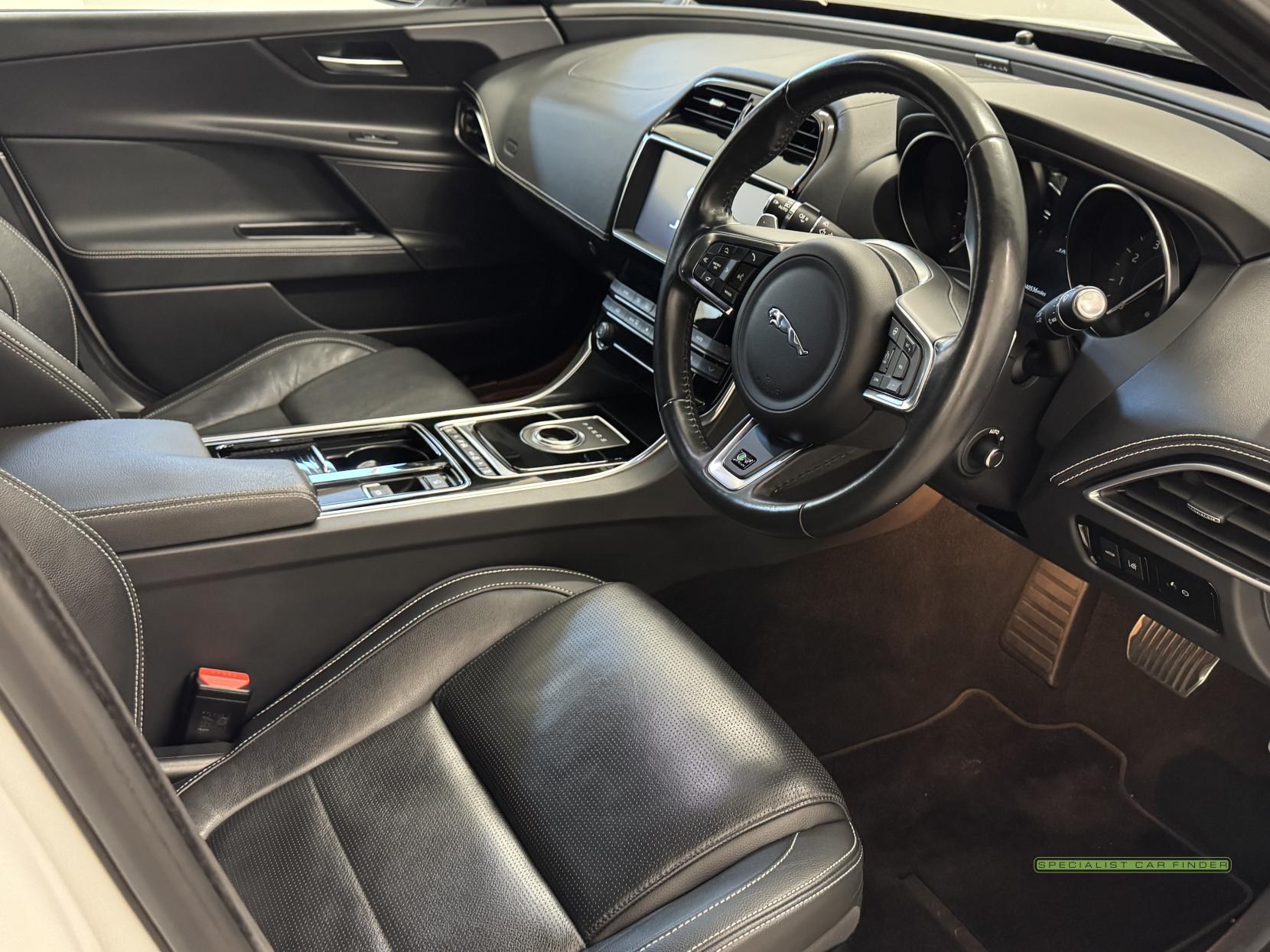 Jaguar XE 2.0i GPF R-Sport Saloon 4dr Petrol Auto Euro 6 (s/s) (250 ps)