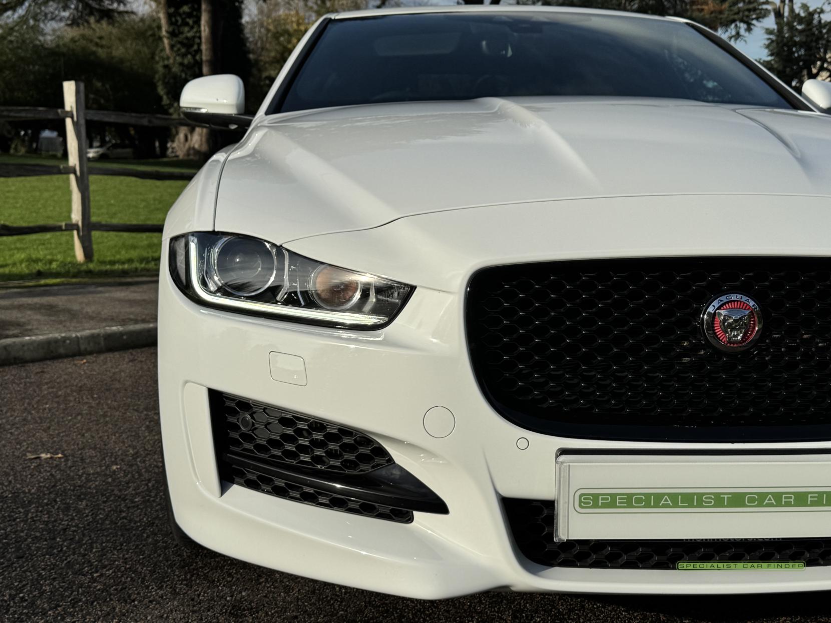 Jaguar XE 2.0i GPF R-Sport Saloon 4dr Petrol Auto Euro 6 (s/s) (250 ps)