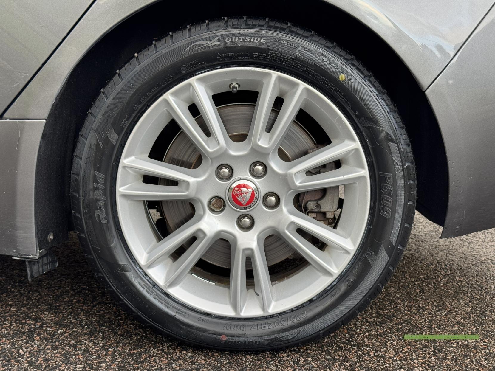 Jaguar XE 2.0i GPF Prestige Saloon 4dr Petrol Auto Euro 6 (s/s) (200 ps)