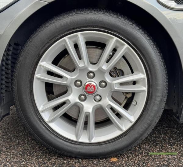 Jaguar XE 2.0i GPF Prestige Saloon 4dr Petrol Auto Euro 6 (s/s) (200 ps)