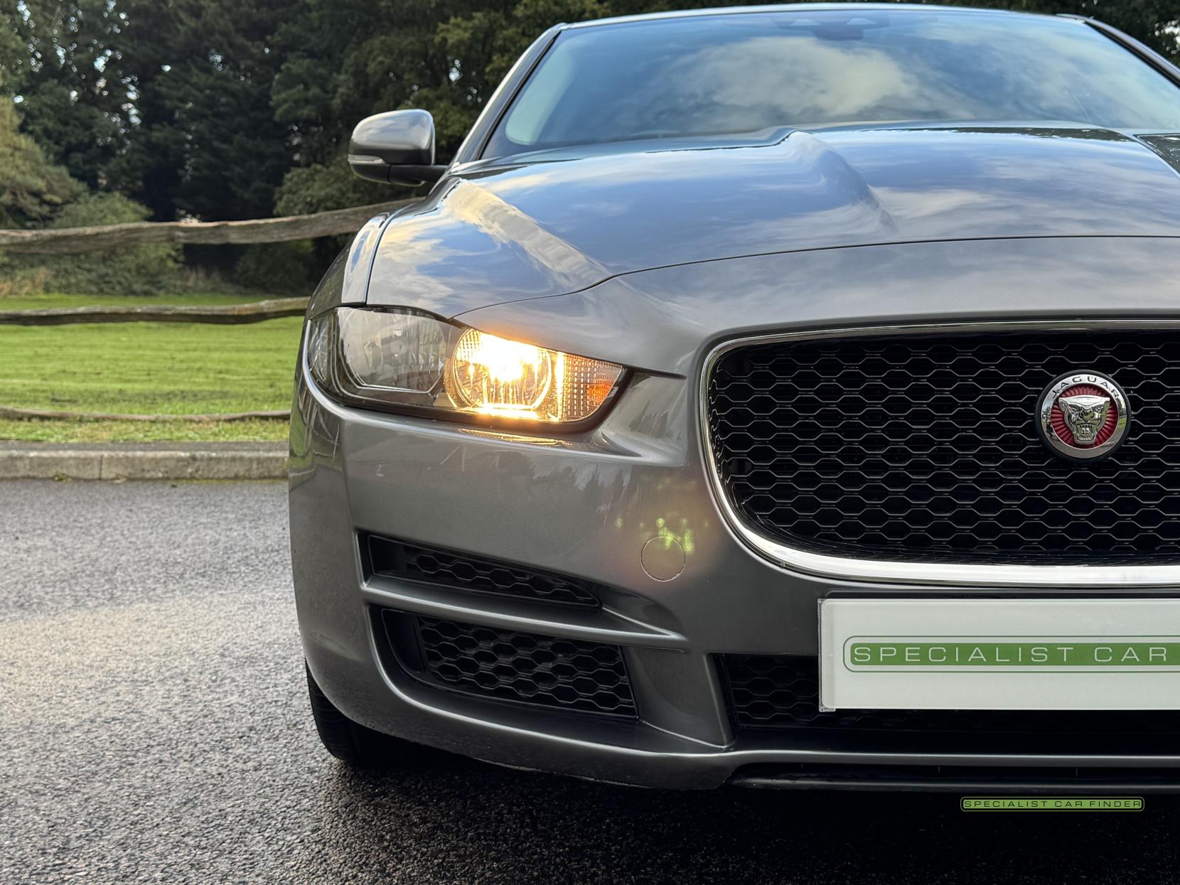 Jaguar XE 2.0i GPF Prestige Saloon 4dr Petrol Auto Euro 6 (s/s) (200 ps)