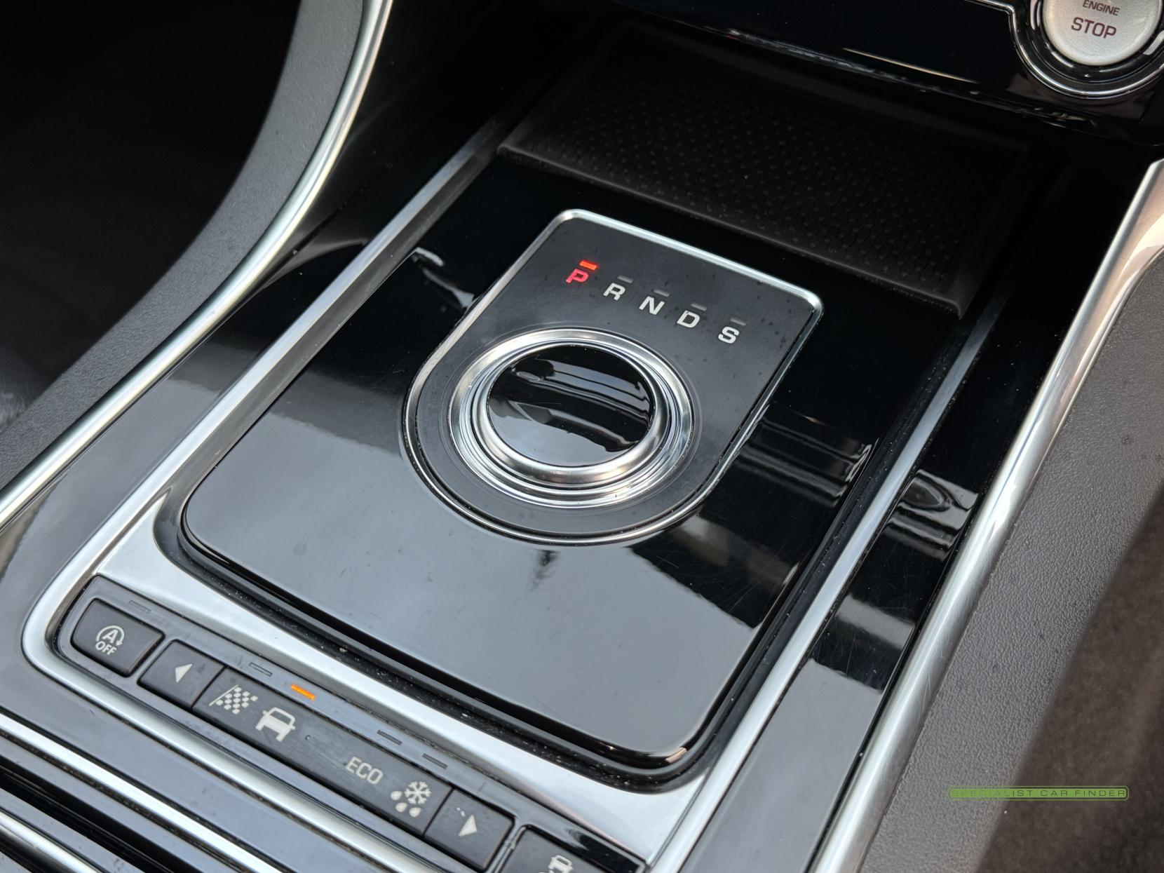 Jaguar XE 2.0i GPF Prestige Saloon 4dr Petrol Auto Euro 6 (s/s) (200 ps)