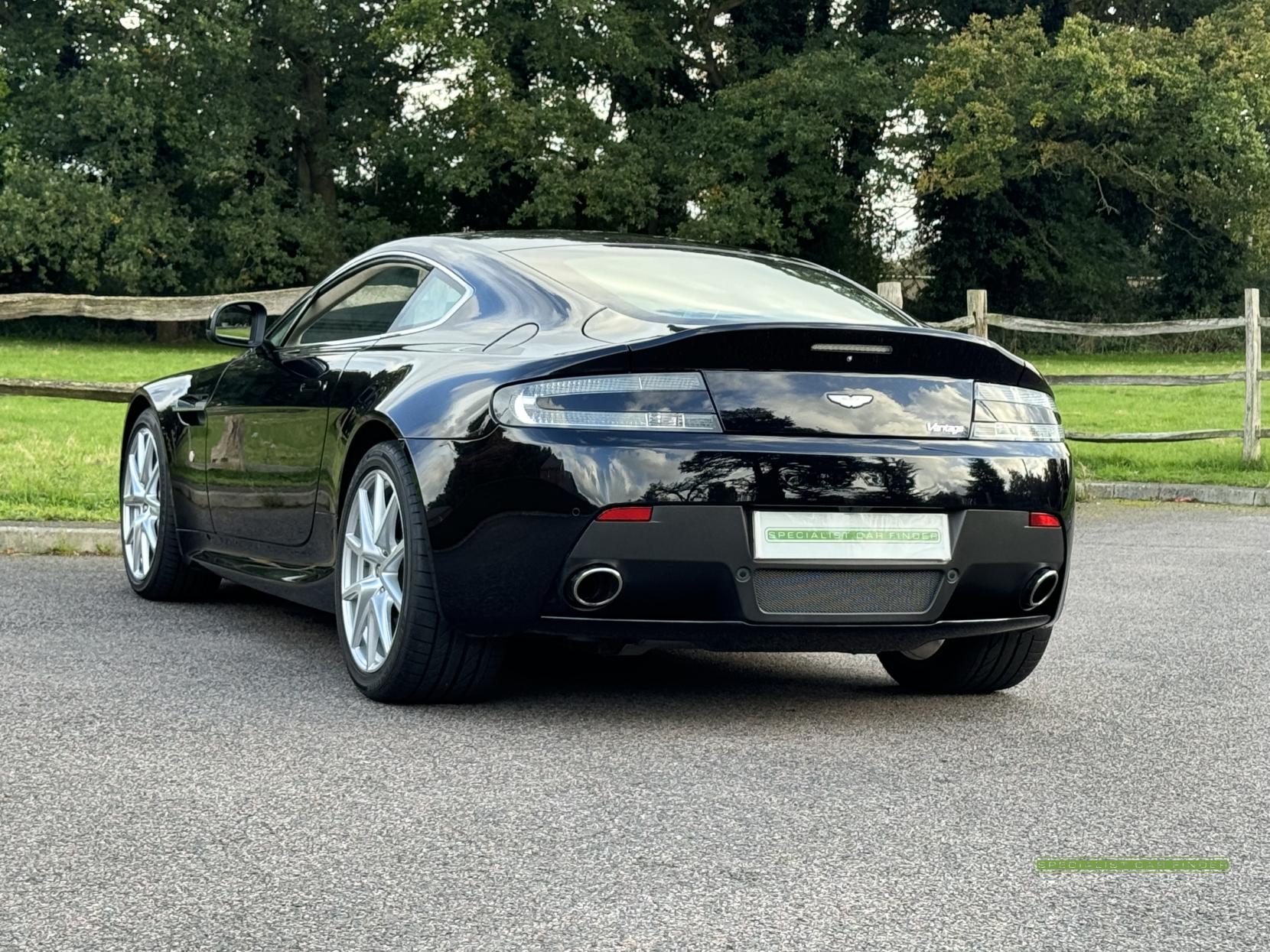 Aston Martin Vantage 4.7 V8 Coupe 2dr Petrol Sportshift II Euro 5 (420 bhp)