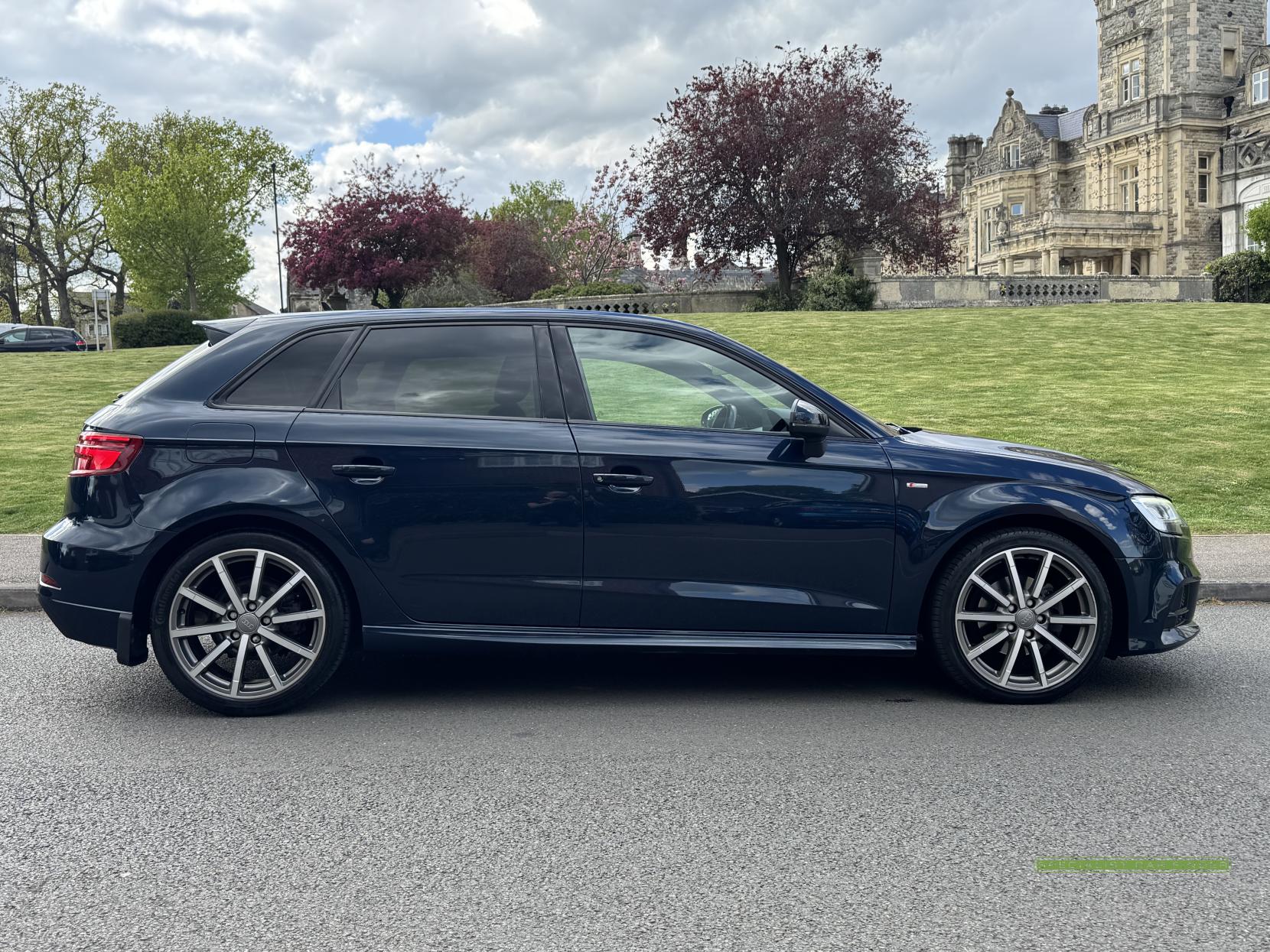 Audi A3 1.5 TFSI CoD 35 Black Edition Sportback 5dr Petrol S Tronic Euro 6 (s/s) (150 ps)