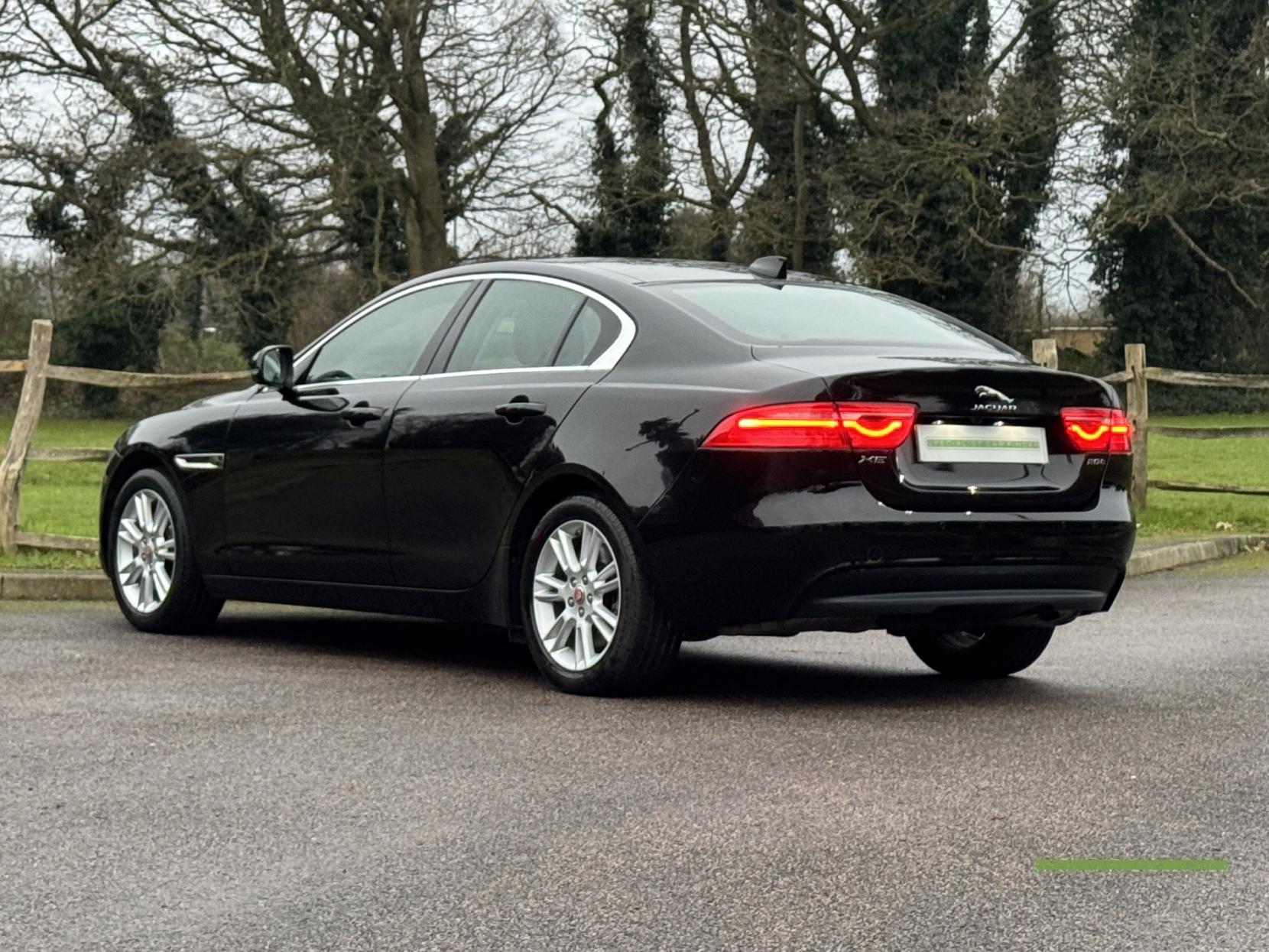 Jaguar XE 2.0i Prestige Saloon 4dr Petrol Auto Euro 6 (s/s) (200 ps)