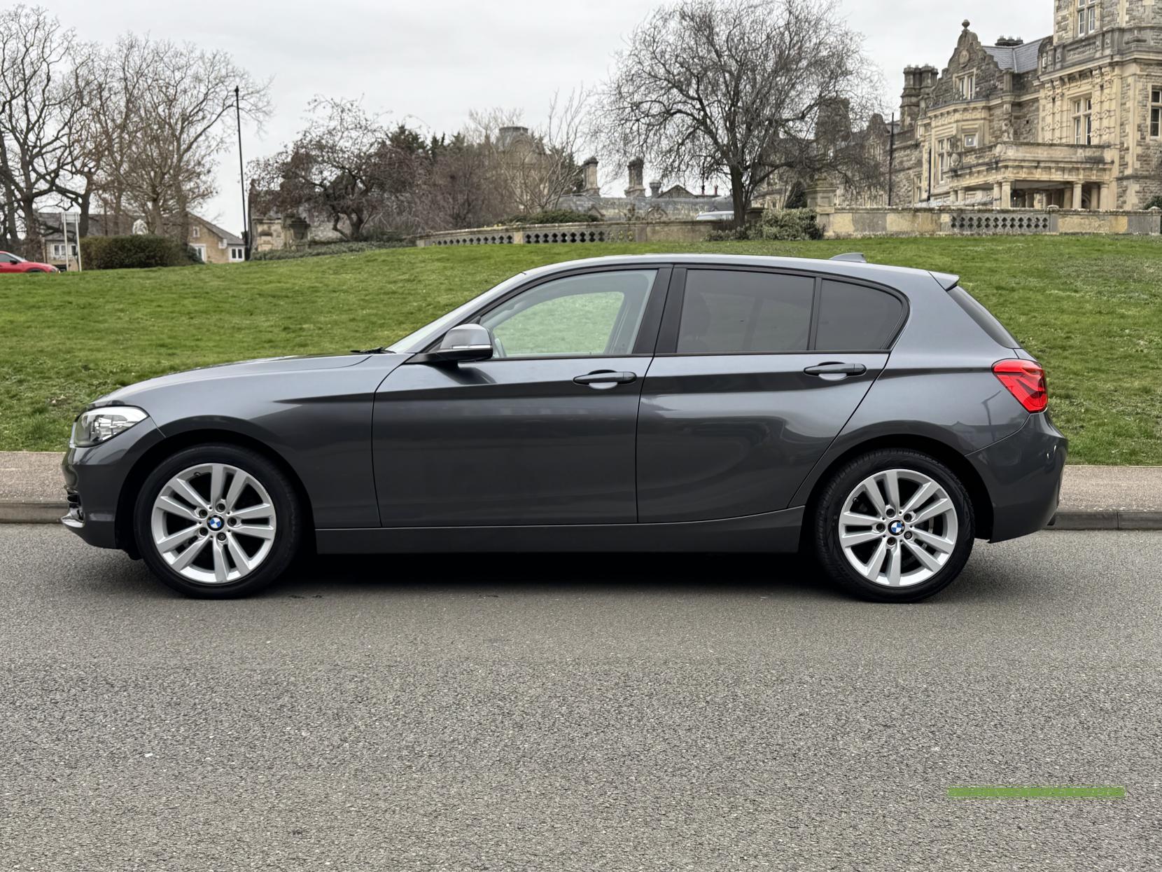 BMW 1 Series 1.5 118i Sport Hatchback 5dr Petrol Manual Euro 6 (s/s) (136 ps)