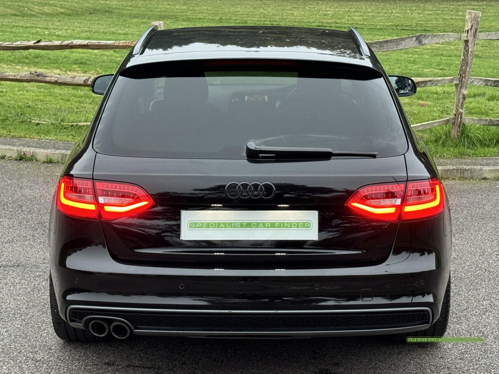 Audi A4 Avant 2.0 TDI Black Edition Estate 5dr Diesel Manual Euro 5 (s/s) (150 ps)