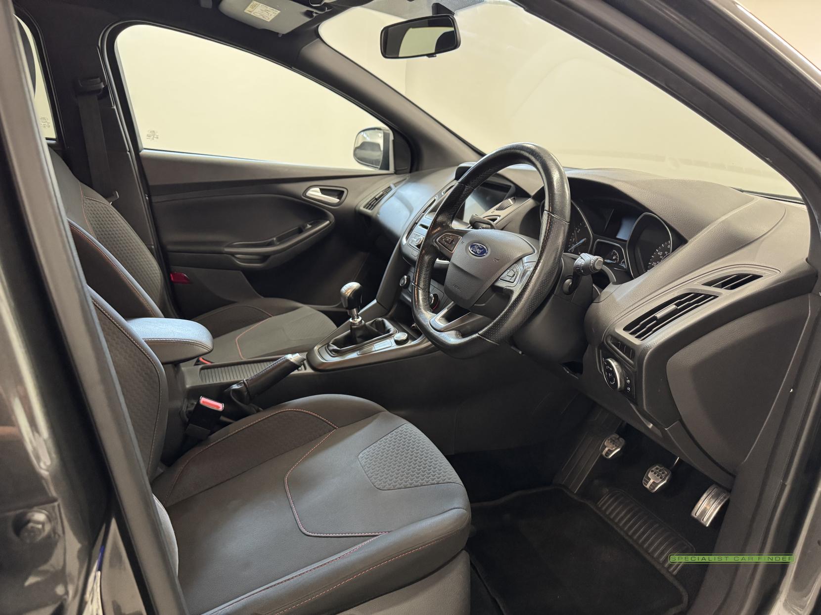 Ford Focus 1.5T EcoBoost ST-Line Hatchback 5dr Petrol Manual Euro 6 (s/s) (150 ps)