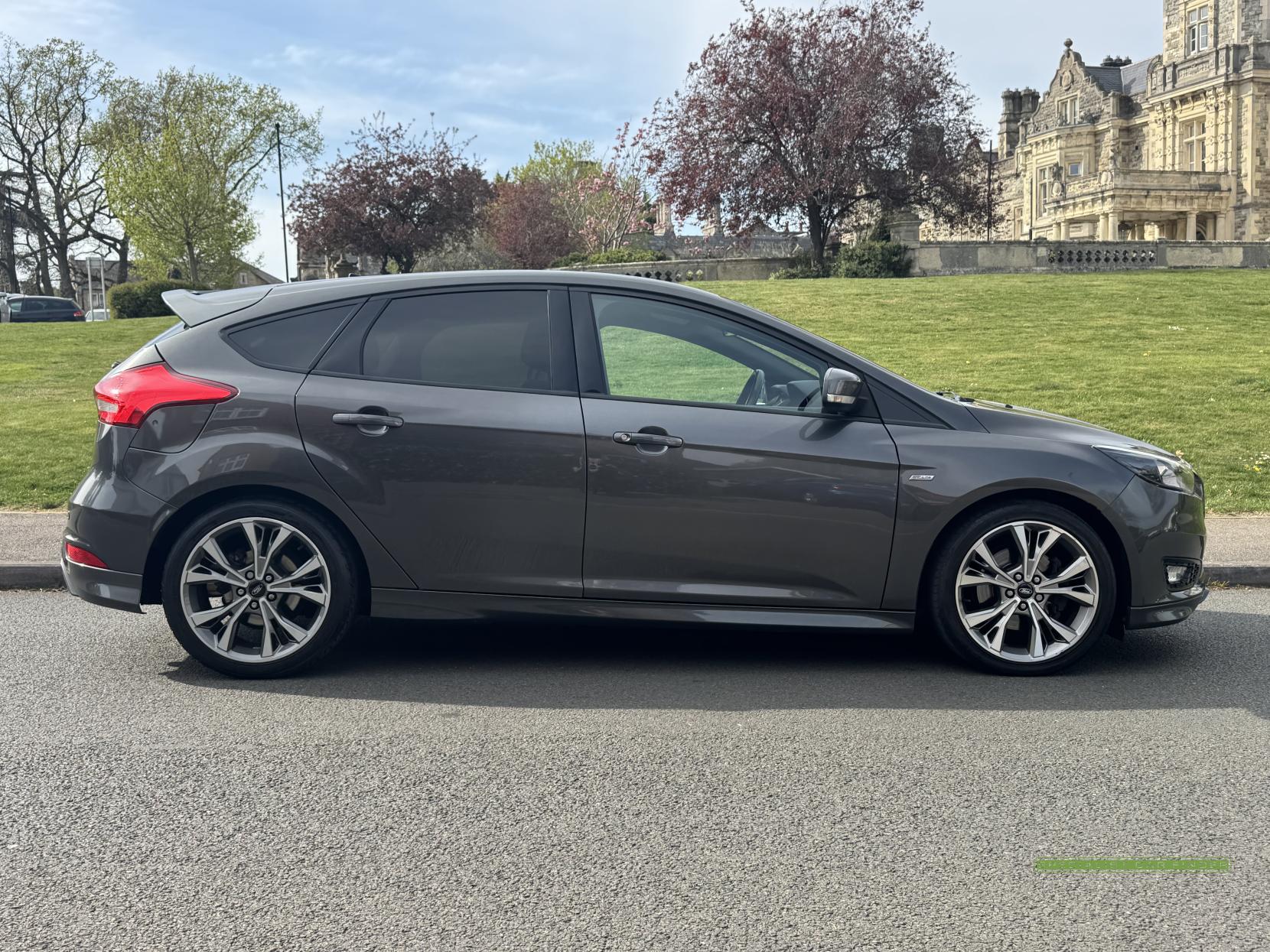 Ford Focus 1.5T EcoBoost ST-Line Hatchback 5dr Petrol Manual Euro 6 (s/s) (150 ps)