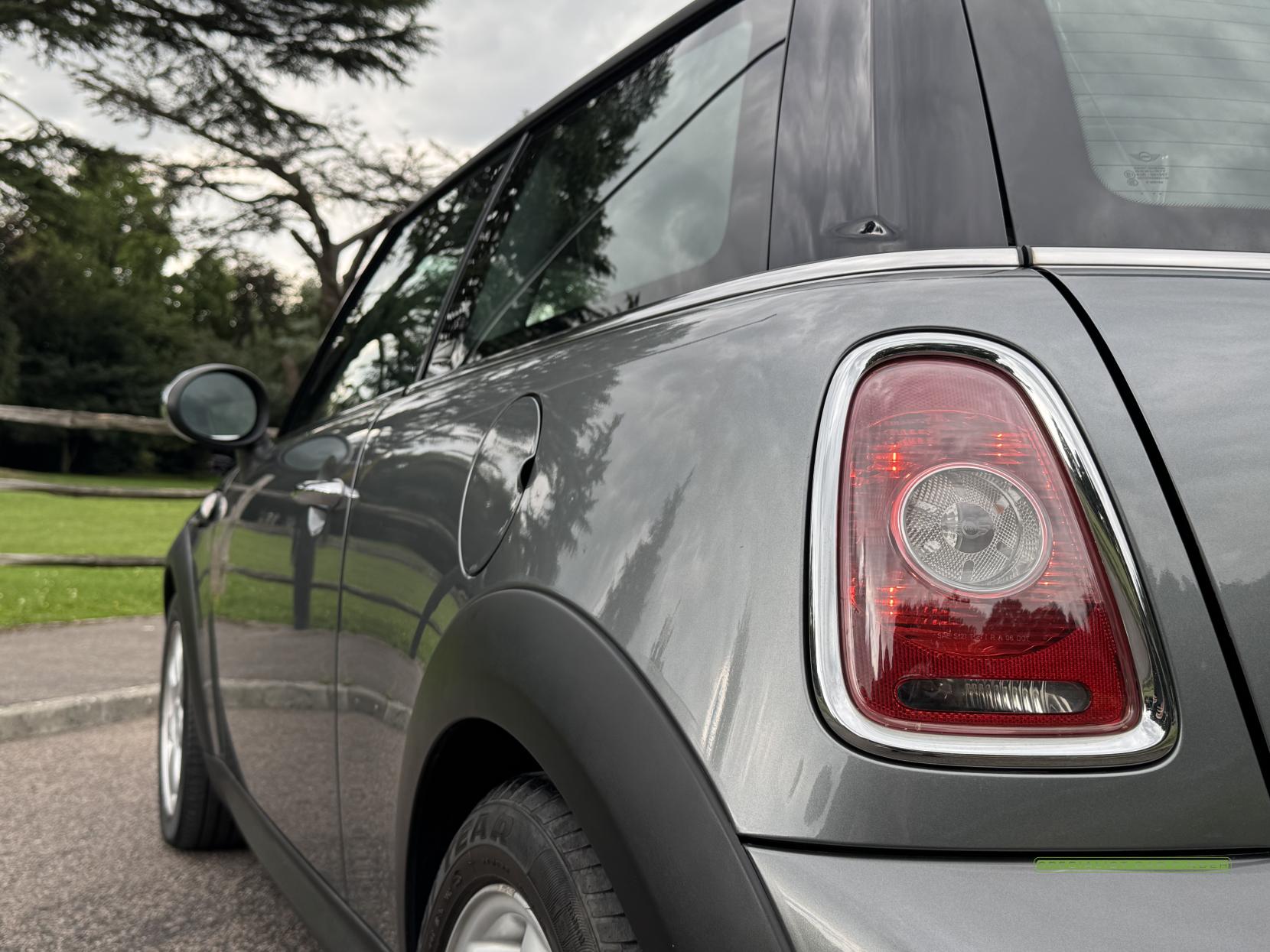 MINI Hatch 1.6 Cooper Graphite Hatchback 3dr Petrol Manual Euro 4 (120 ps)