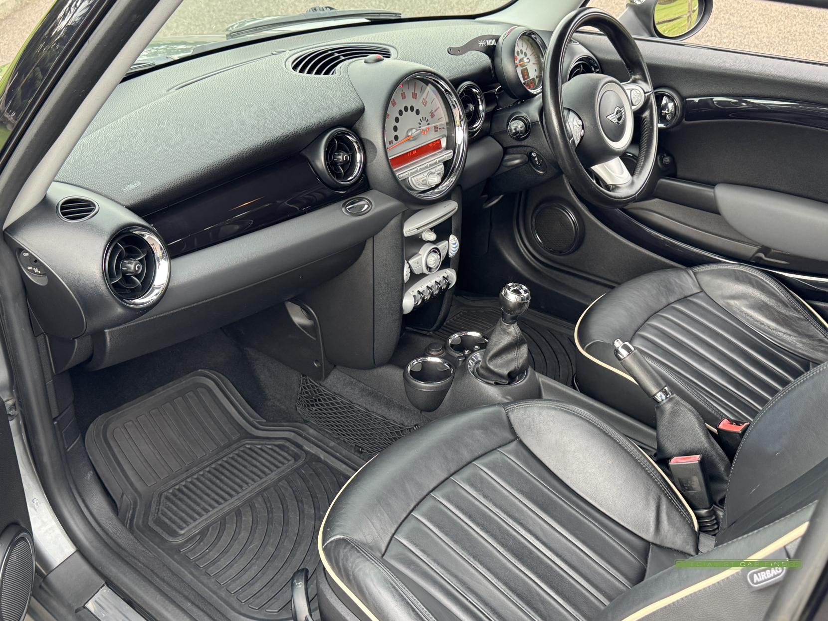 MINI Hatch 1.6 Cooper Graphite Hatchback 3dr Petrol Manual Euro 4 (120 ps)