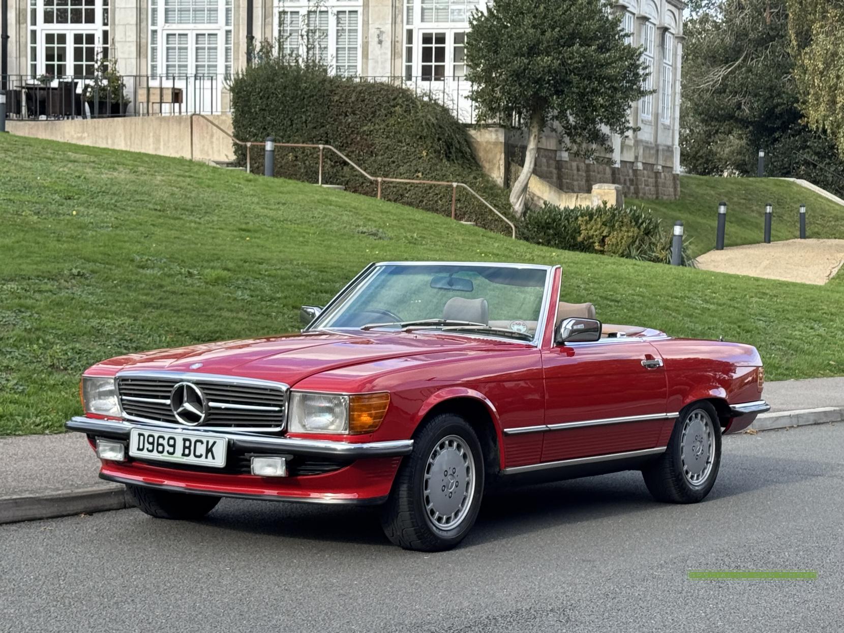 Mercedes-Benz SL 4.2 Convertible 2dr Petrol Automatic (218 bhp)