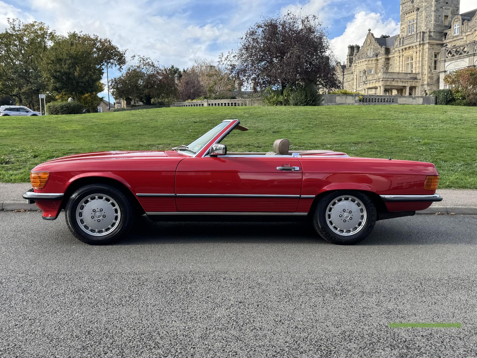 Mercedes-Benz SL 4.2 Convertible 2dr Petrol Automatic (218 bhp)