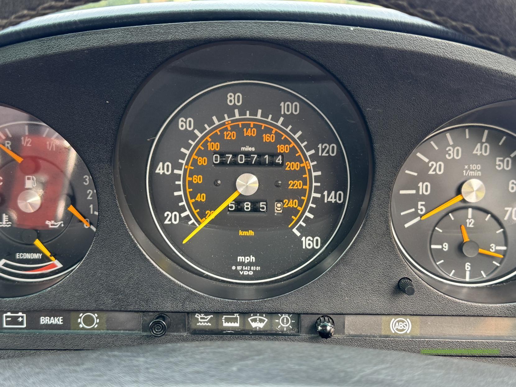 Mercedes-Benz SL 4.2 Convertible 2dr Petrol Automatic (218 bhp)