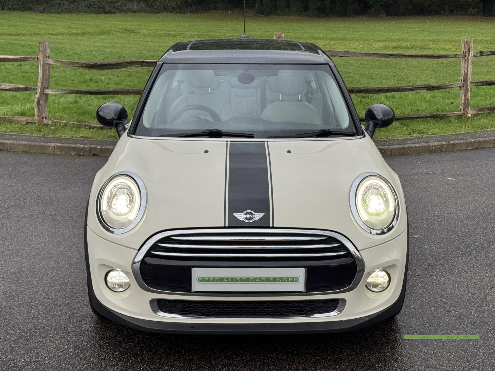 MINI Hatch 1.5 Cooper Hatchback 5dr Petrol Auto Euro 6 (s/s) (136 ps)