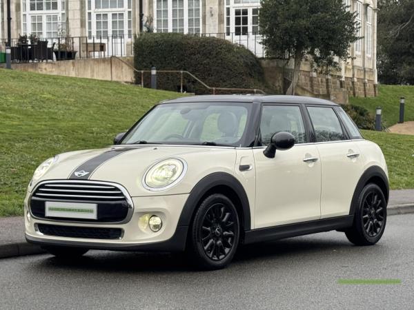 MINI Hatch 1.5 Cooper Hatchback 5dr Petrol Auto Euro 6 (s/s) (136 ps)