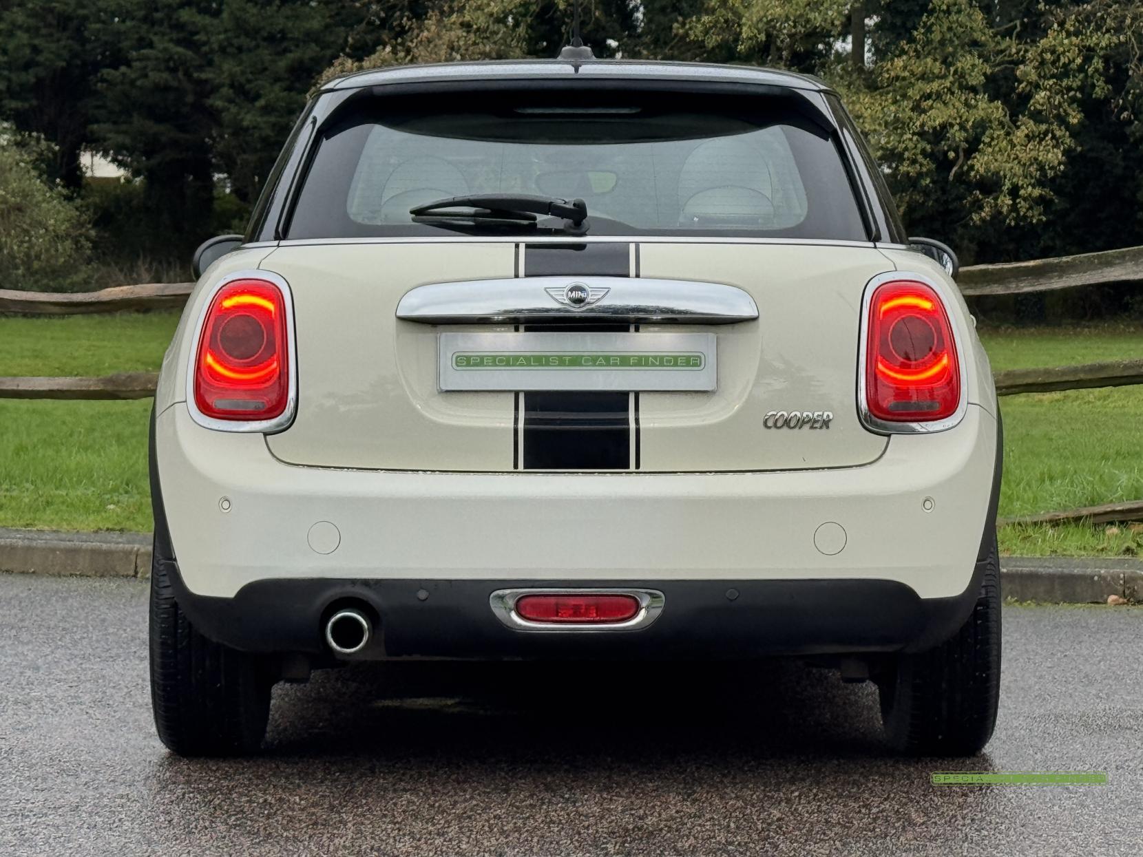 MINI Hatch 1.5 Cooper Hatchback 5dr Petrol Auto Euro 6 (s/s) (136 ps)