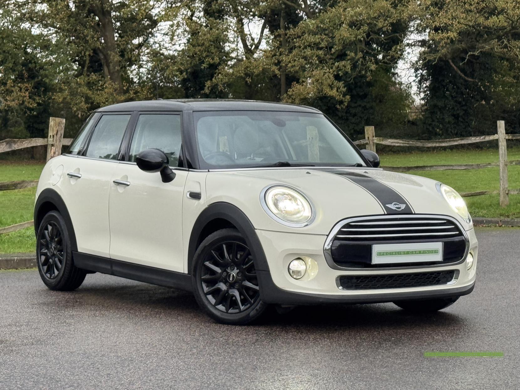 MINI Hatch 1.5 Cooper Hatchback 5dr Petrol Auto Euro 6 (s/s) (136 ps)