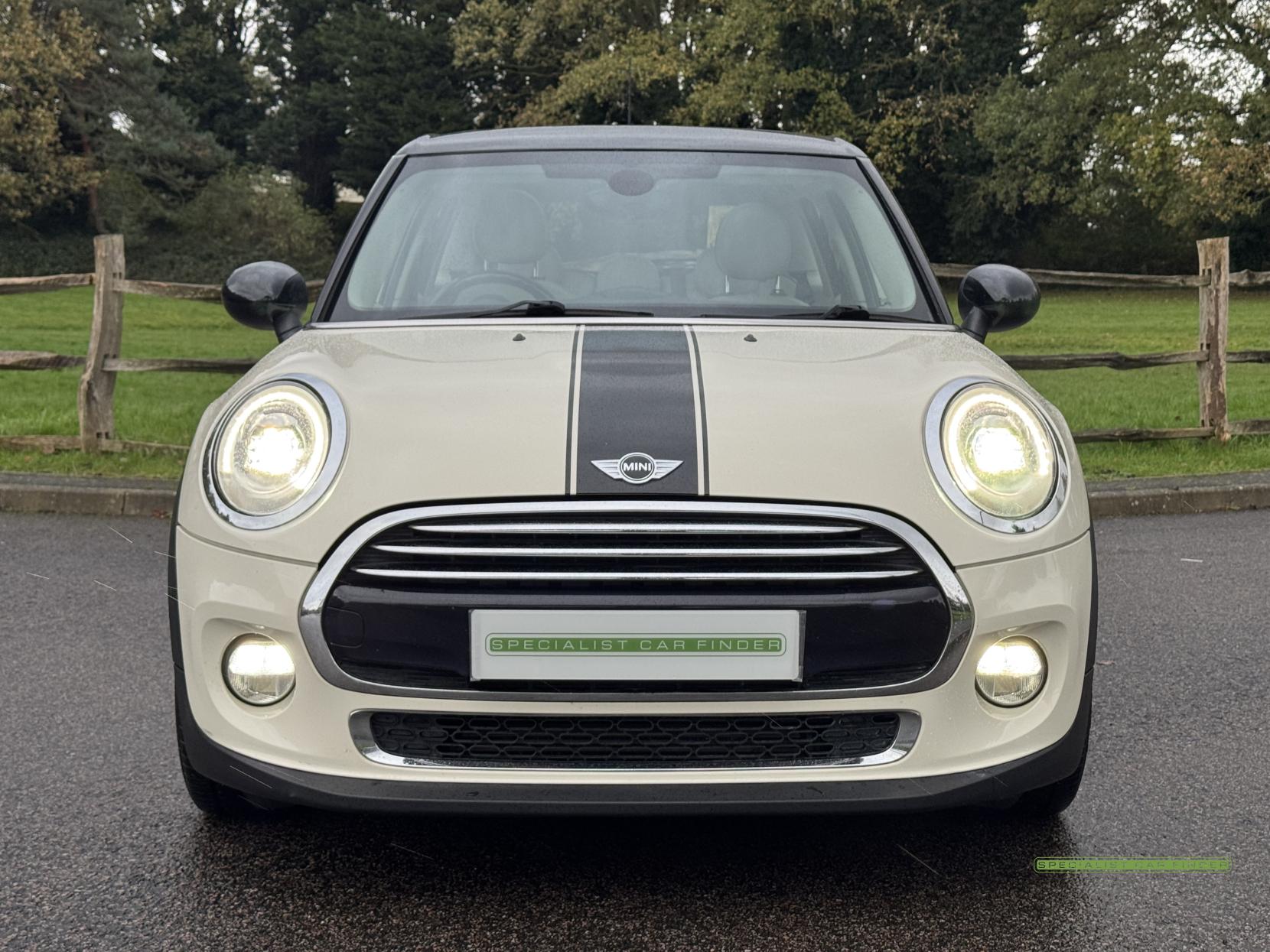 MINI Hatch 1.5 Cooper Hatchback 5dr Petrol Auto Euro 6 (s/s) (136 ps)