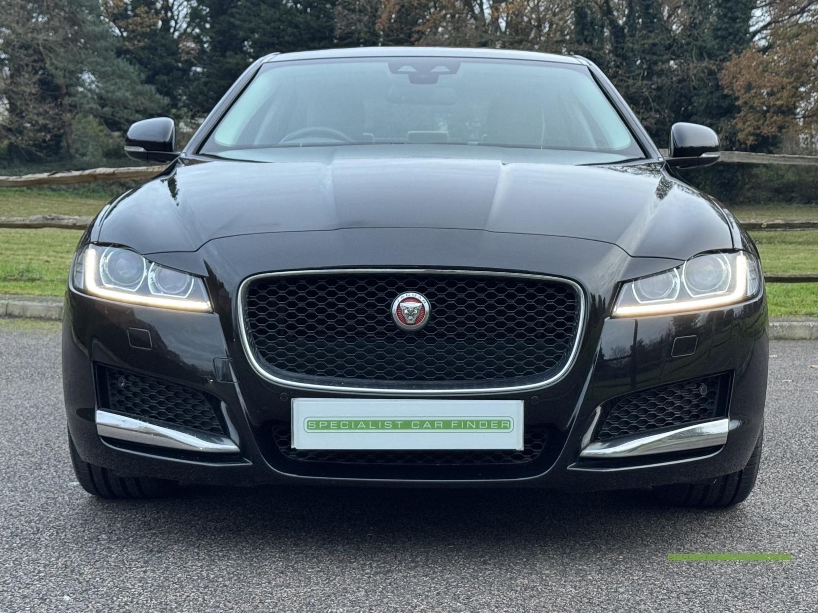 Jaguar XF 2.0d Portfolio Saloon 4dr Diesel Auto Euro 6 (s/s) (180 ps)