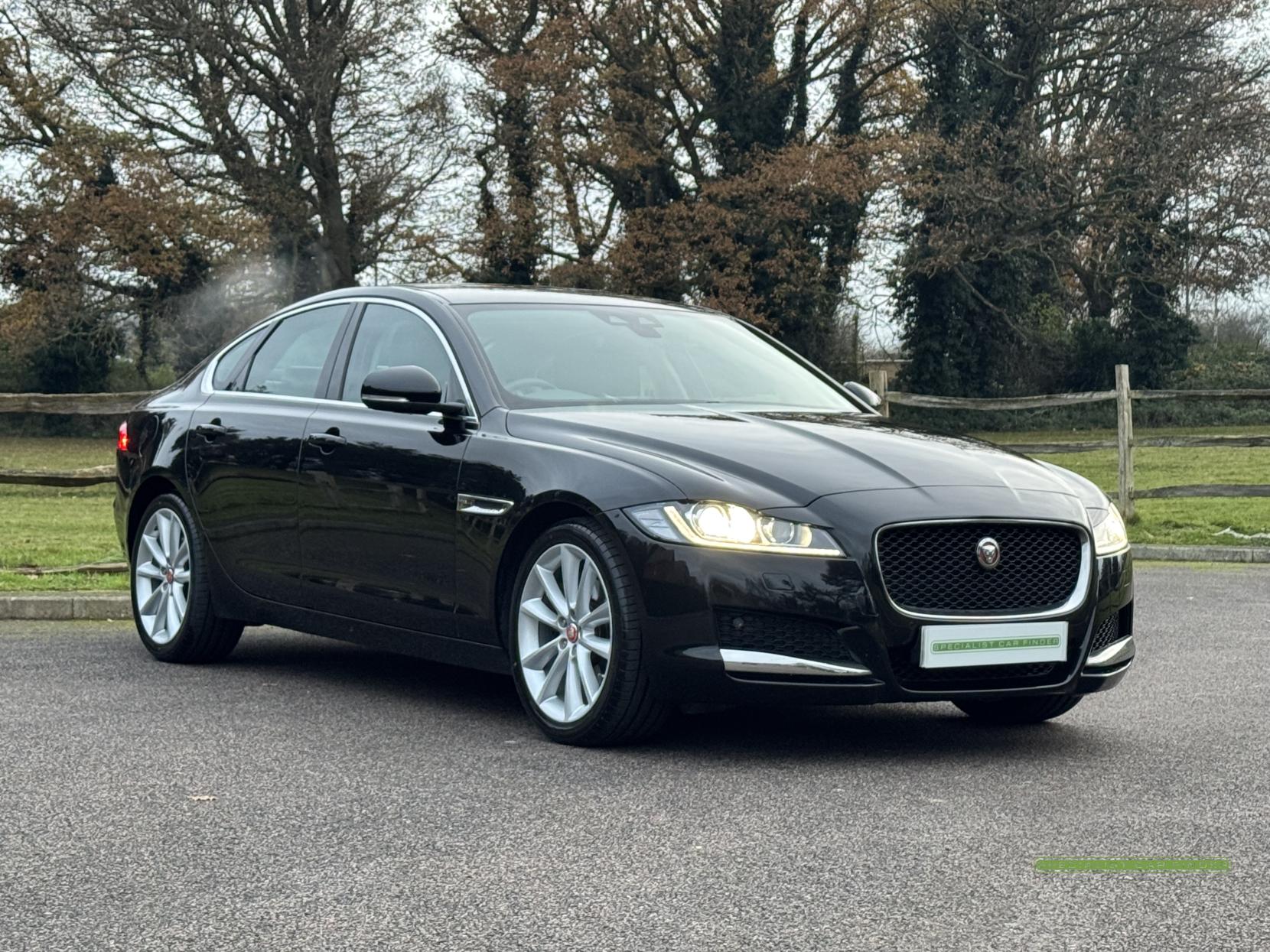 Jaguar XF 2.0d Portfolio Saloon 4dr Diesel Auto Euro 6 (s/s) (180 ps)