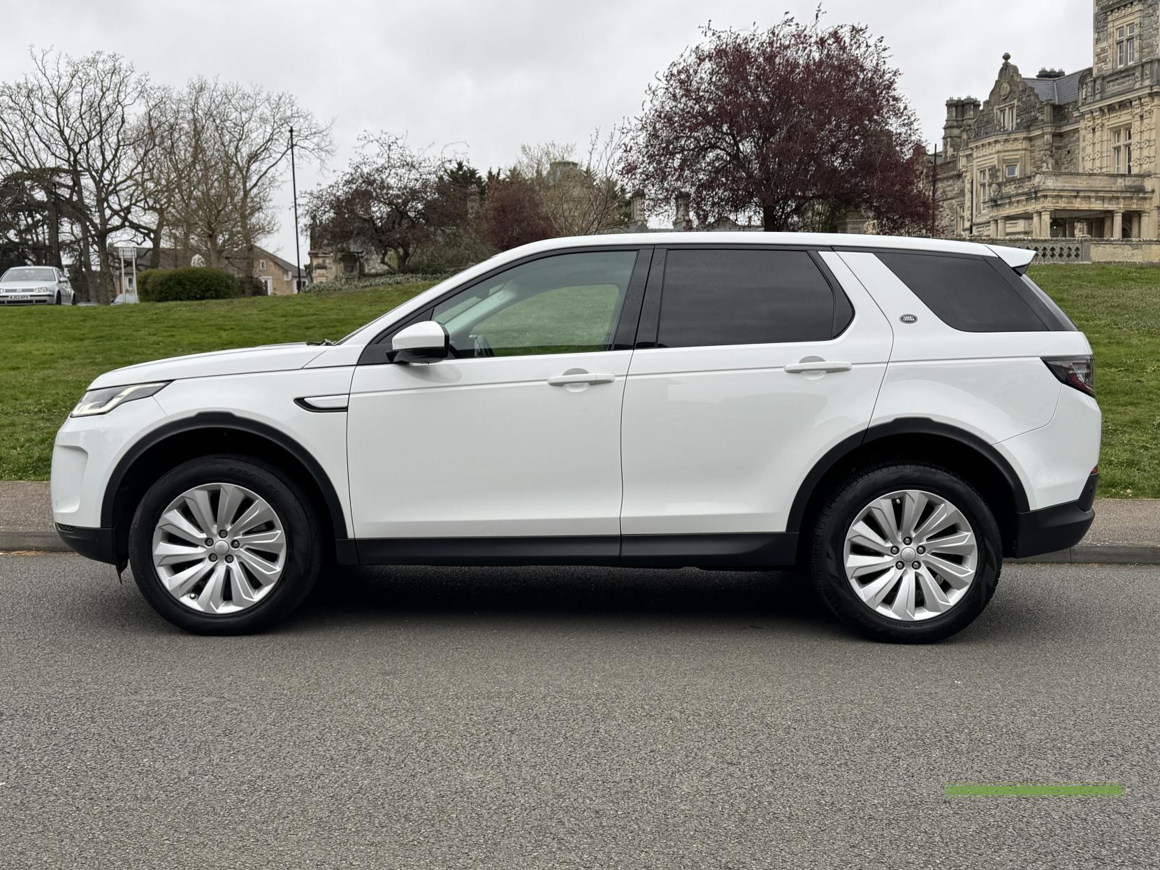 Land Rover Discovery Sport 2.0 P200 MHEV SE SUV 5dr Petrol Auto 4WD Euro 6 (s/s) (200 ps)