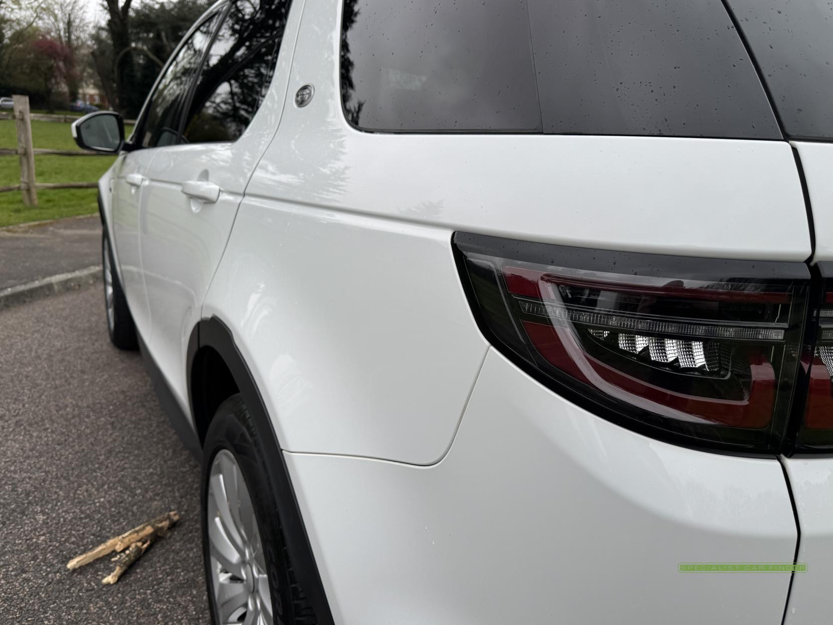 Land Rover Discovery Sport 2.0 P200 MHEV SE SUV 5dr Petrol Auto 4WD Euro 6 (s/s) (200 ps)