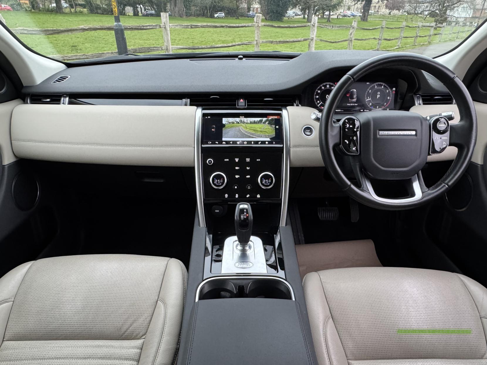 Land Rover Discovery Sport 2.0 P200 MHEV SE SUV 5dr Petrol Auto 4WD Euro 6 (s/s) (200 ps)