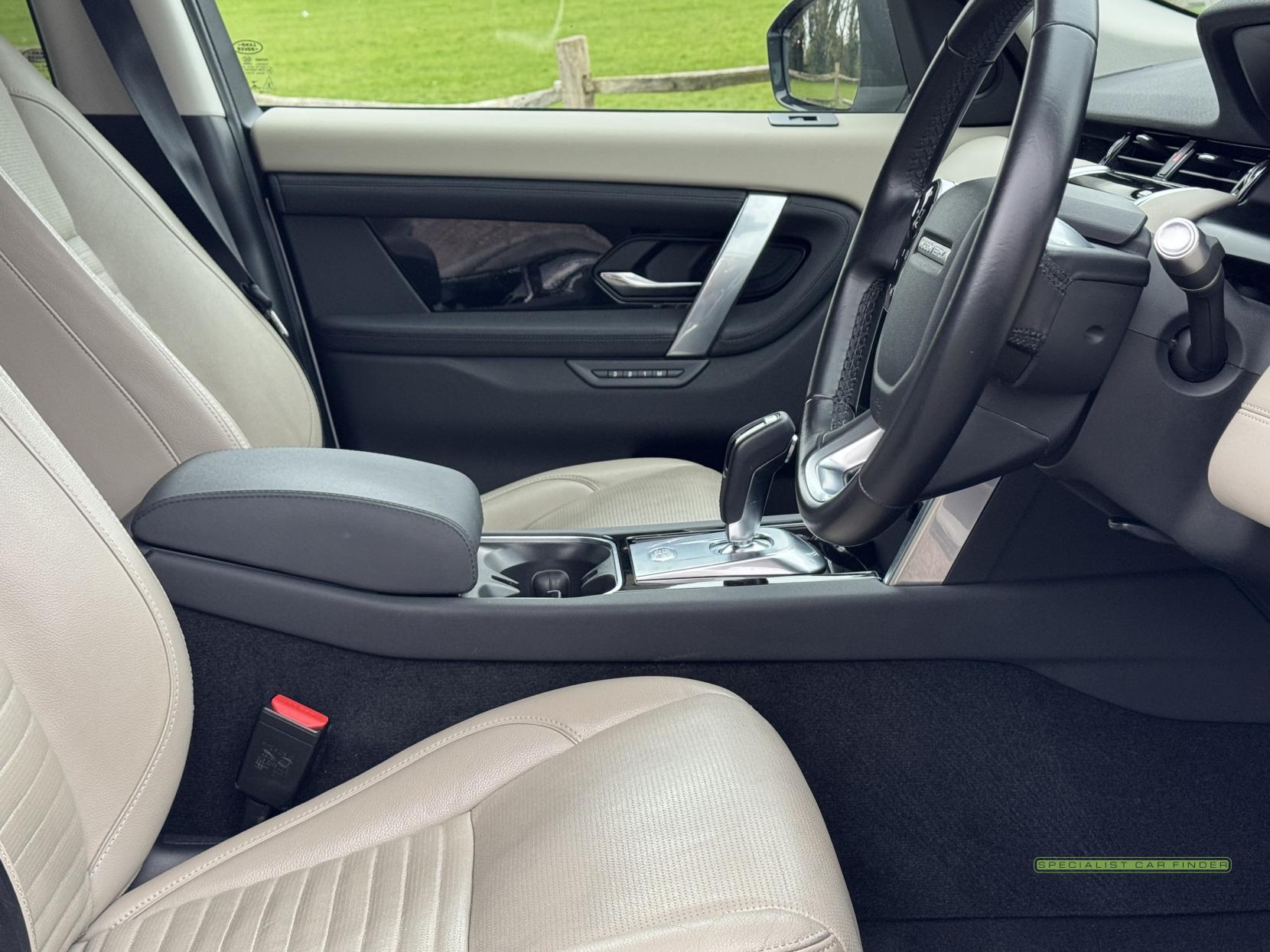 Land Rover Discovery Sport 2.0 P200 MHEV SE SUV 5dr Petrol Auto 4WD Euro 6 (s/s) (200 ps)